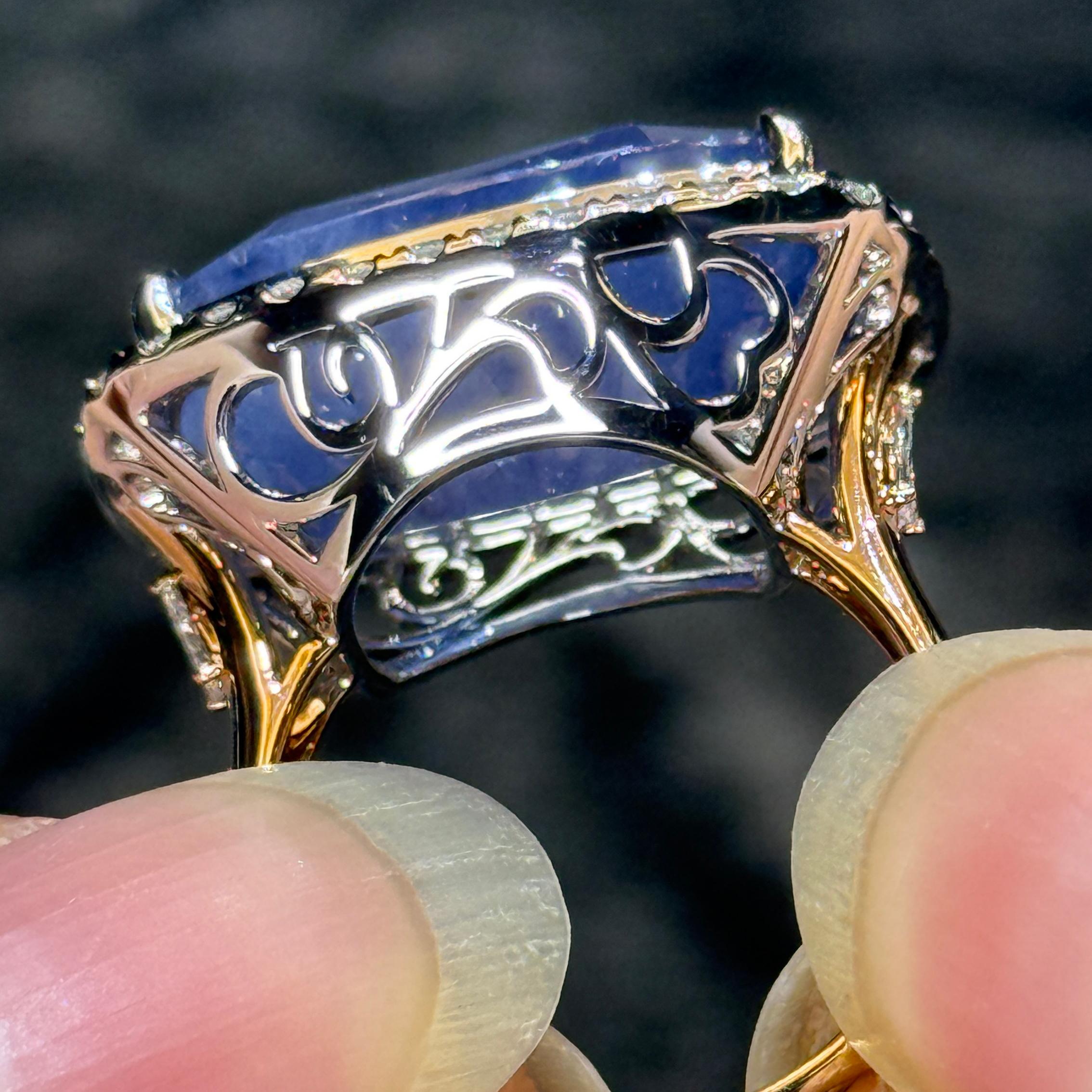 Anello nuziale di 21,52 carati con zaffiro e diamante dello Sri Lanka di colore 