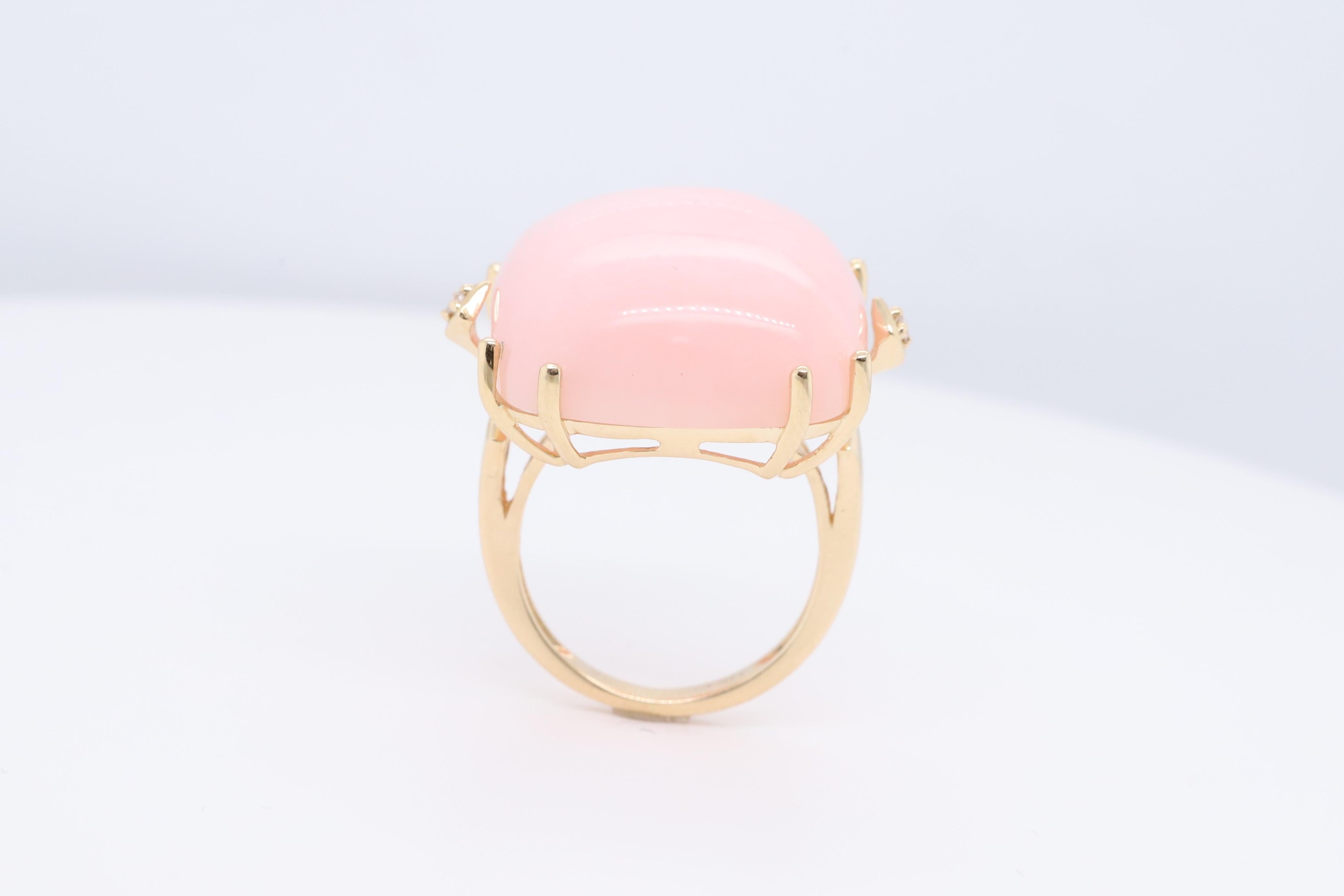 21,57 Karat Cushion Cab Rosa Opal Diamant Akzente 14K Gelbgold Ring (Kissenschliff)