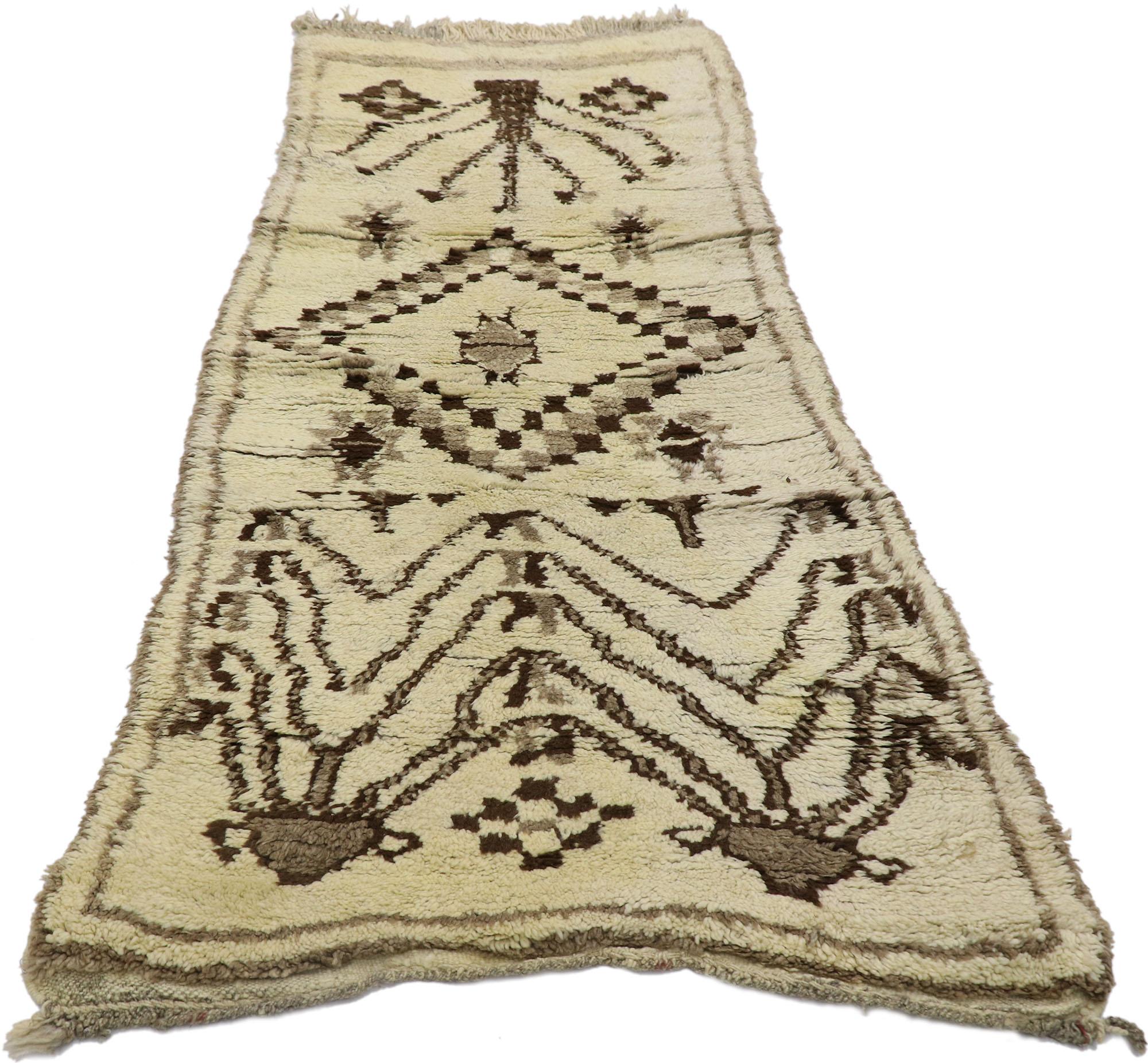 Vintage Berber marokkanischer Azilal-Teppich (Stammeskunst) im Angebot