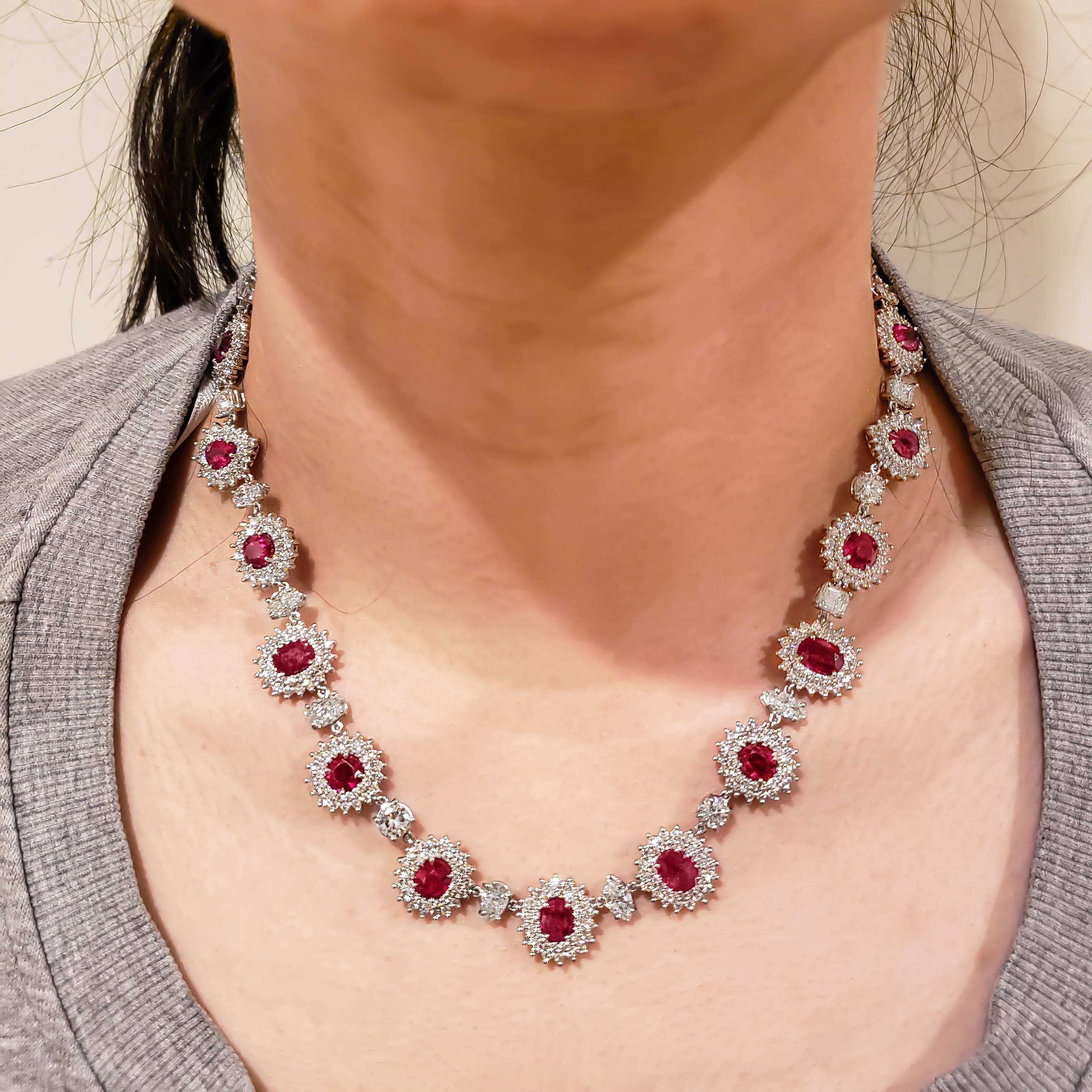 Collar Flor Halo de Rubíes de 21,58 quilates y Diamantes de 30,98 quilates Contemporáneo en venta