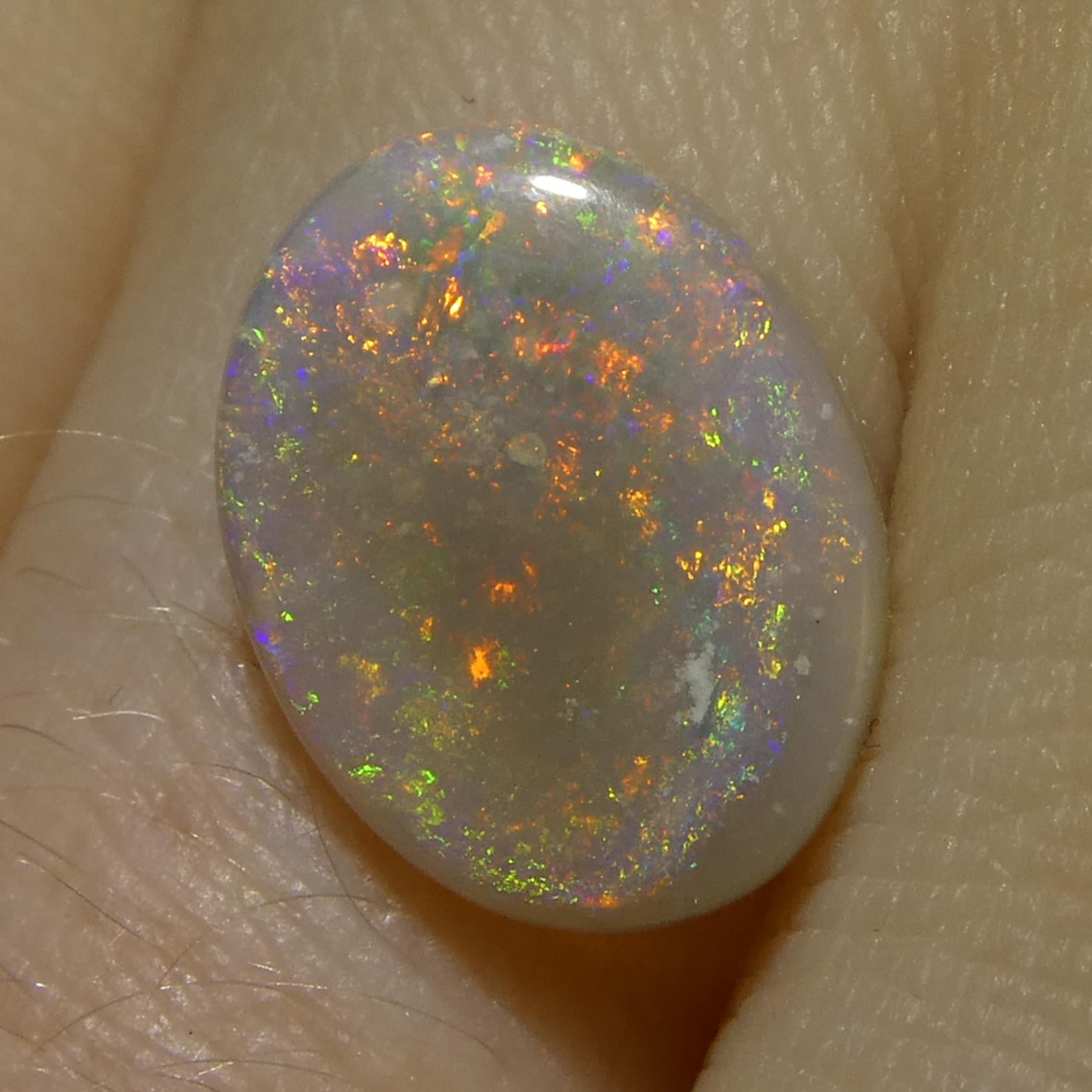 2.15 Karat ovaler weißer Opal mit Cabochonschliff aus Australien im Angebot 7