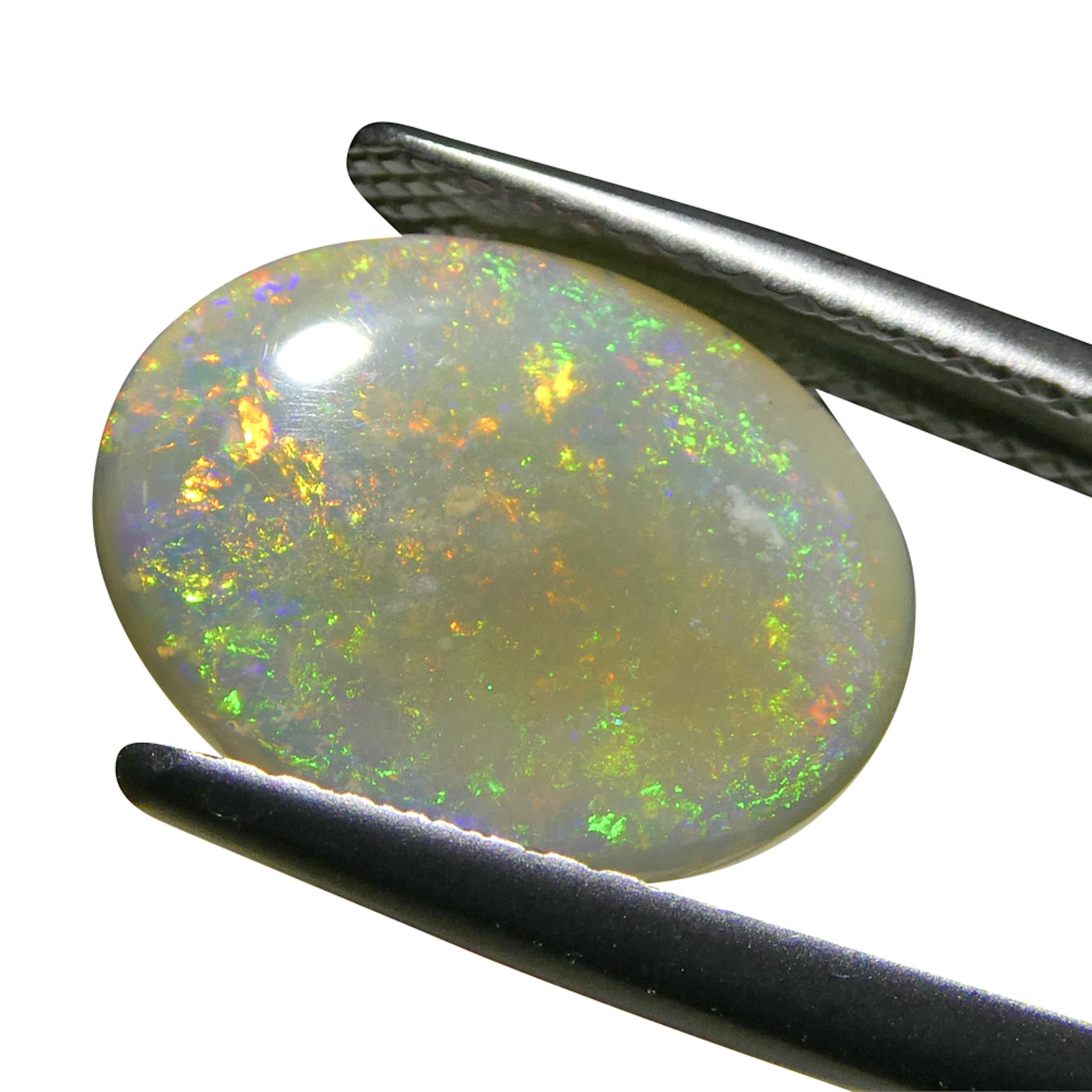 2.15 Karat ovaler weißer Opal mit Cabochonschliff aus Australien (Ovalschliff) im Angebot