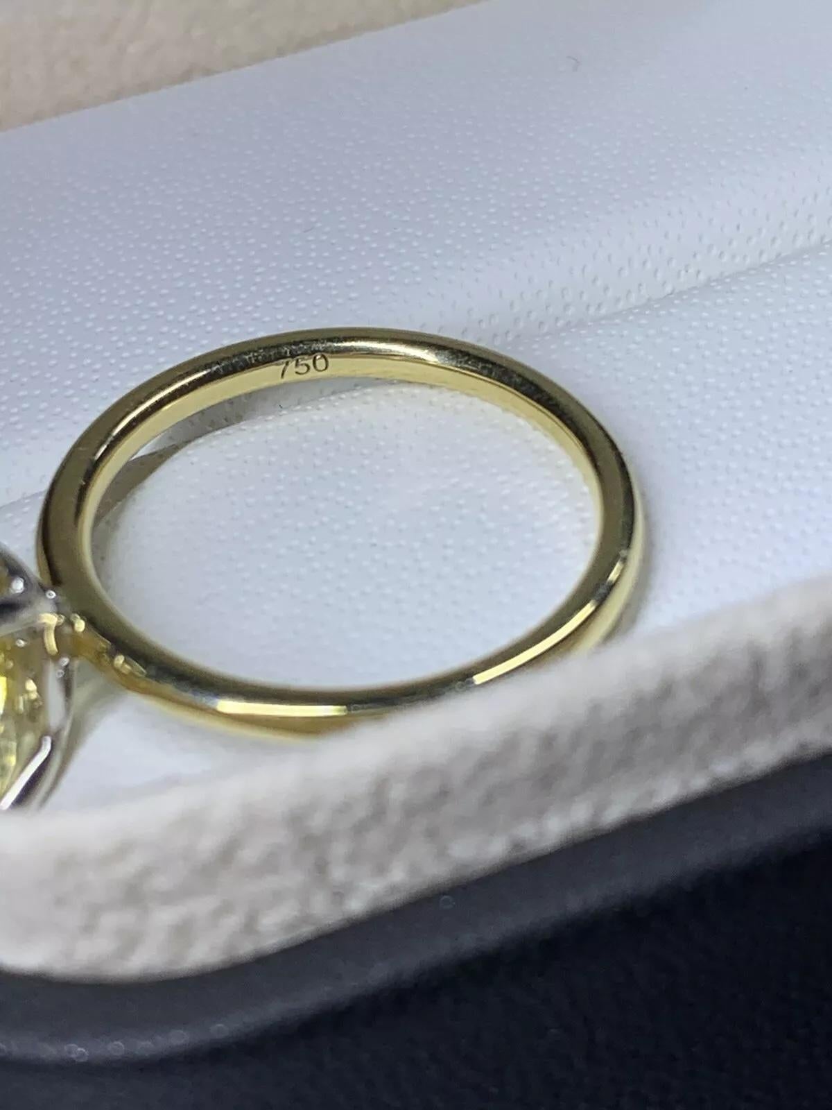 Women's or Men's 2.15ct Yellow sapphire engagement ring in 18ct yellow gold. For Sale