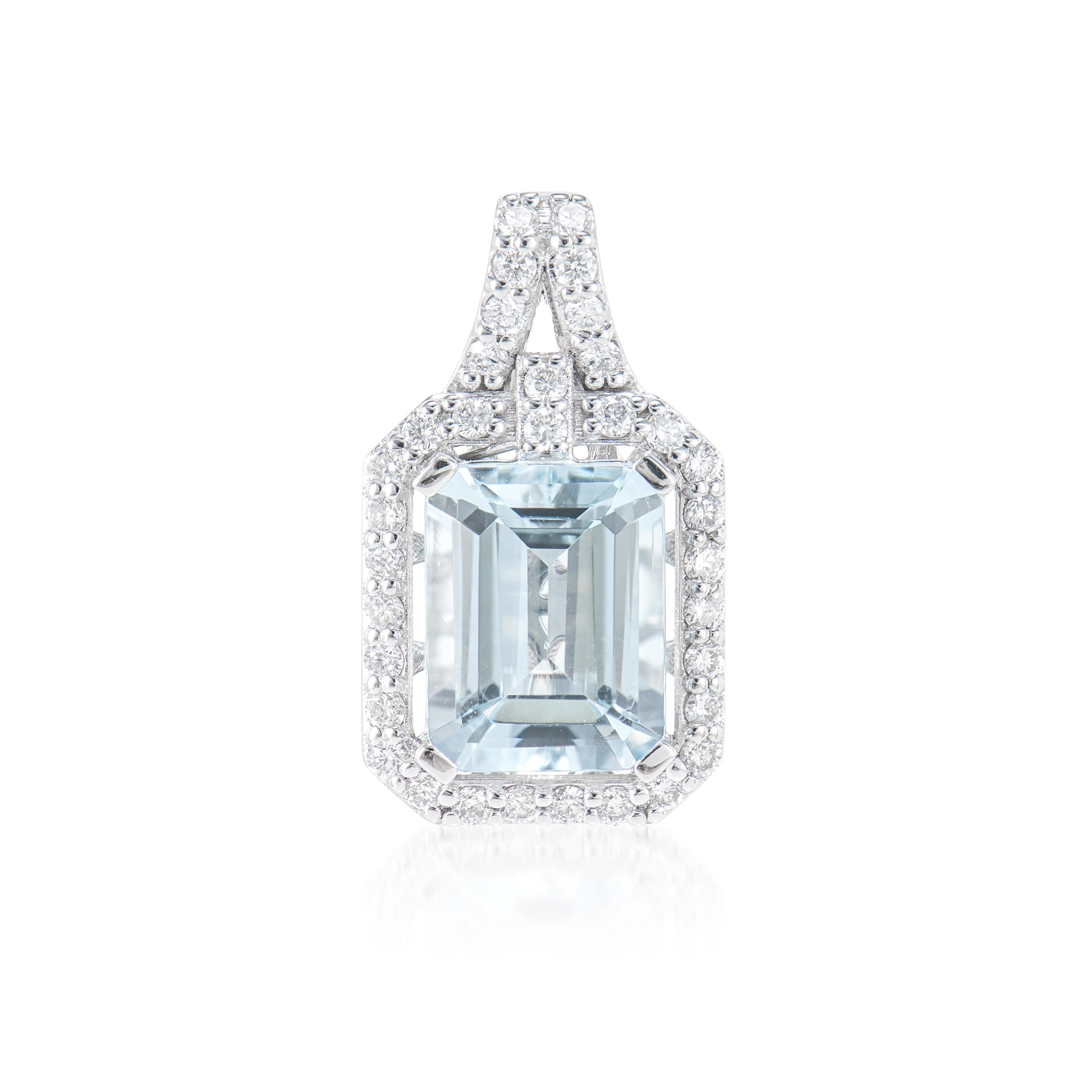 Contemporain Pendentif aigue-marine de 2,16 carats en or blanc 18 carats et diamants blancs. en vente