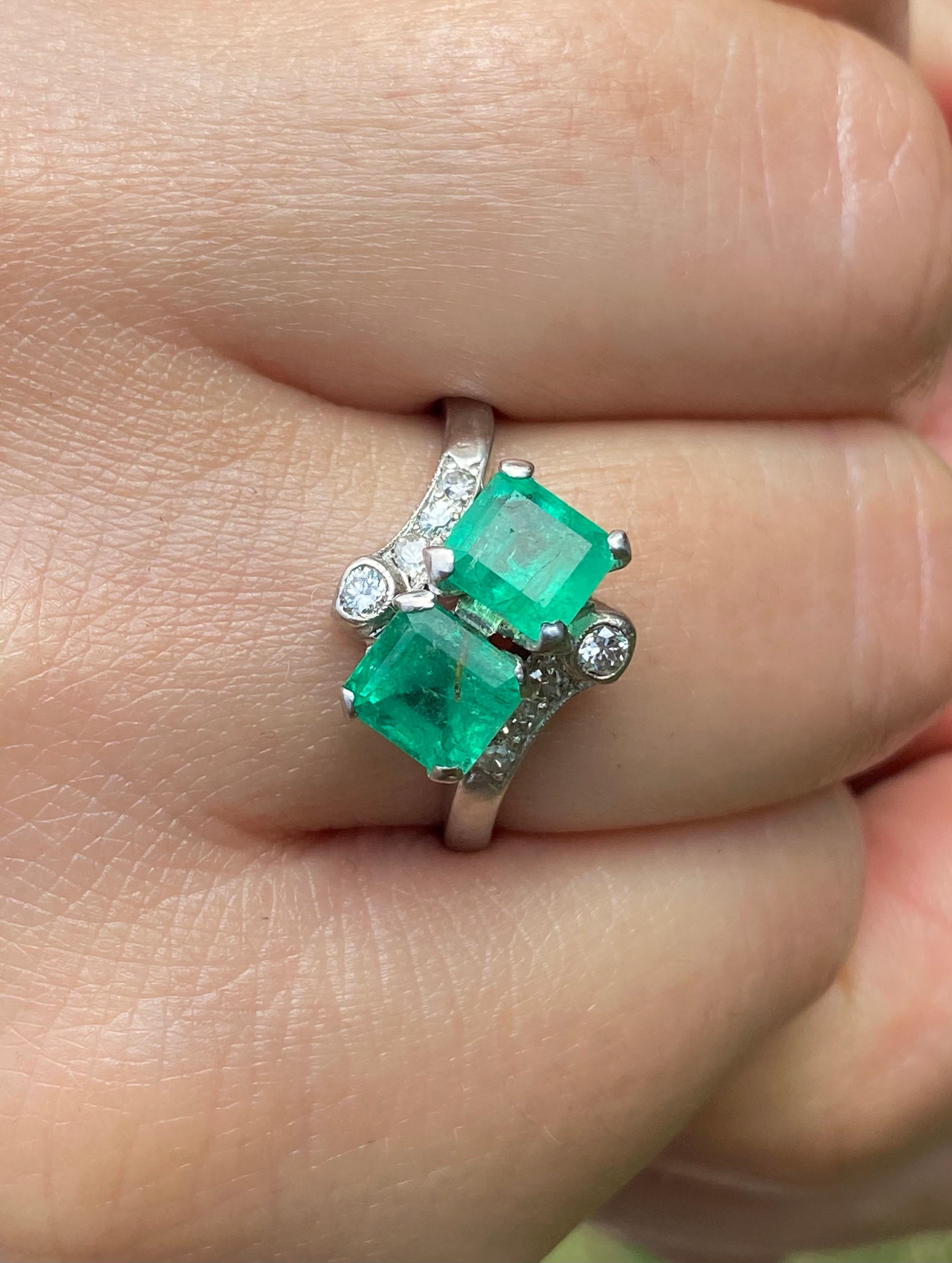 Women's or Men's 2.16 Carat Colombian Emerald, Diamond and Platinum 