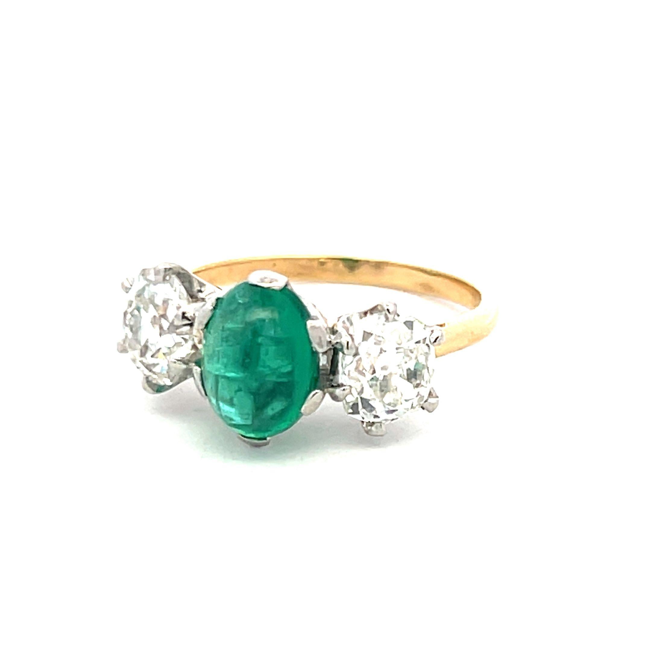 Bague à trois pierres 18 carats GLD/PLAT avec émeraude de 2,16 carats et diamant taille vieille mine de 2,09 carats en vente 1