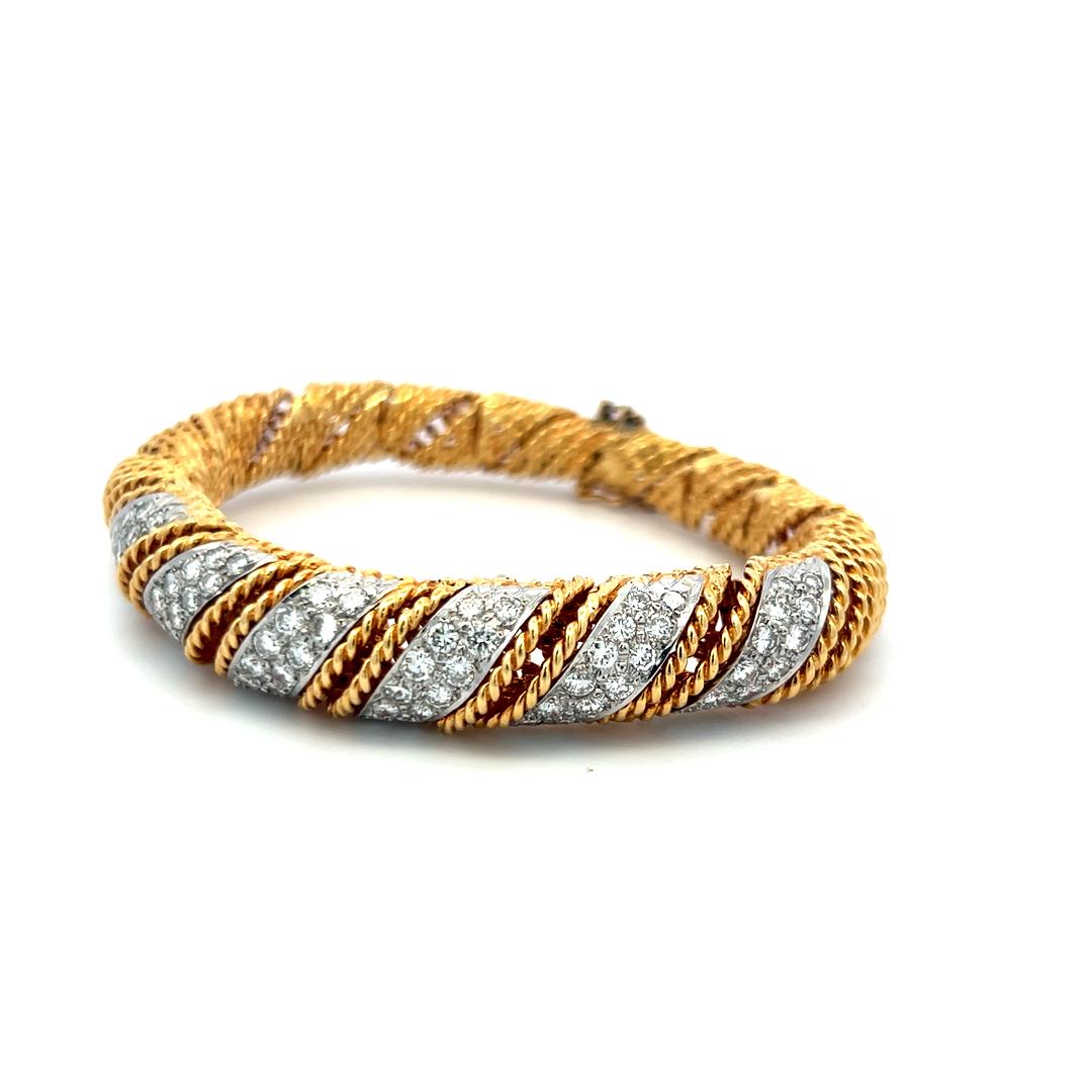 Bracciale in oro giallo 18 carati con 2,16 carati di diamante rotondo brillante G VS In condizioni buone in vendita a New York, NY