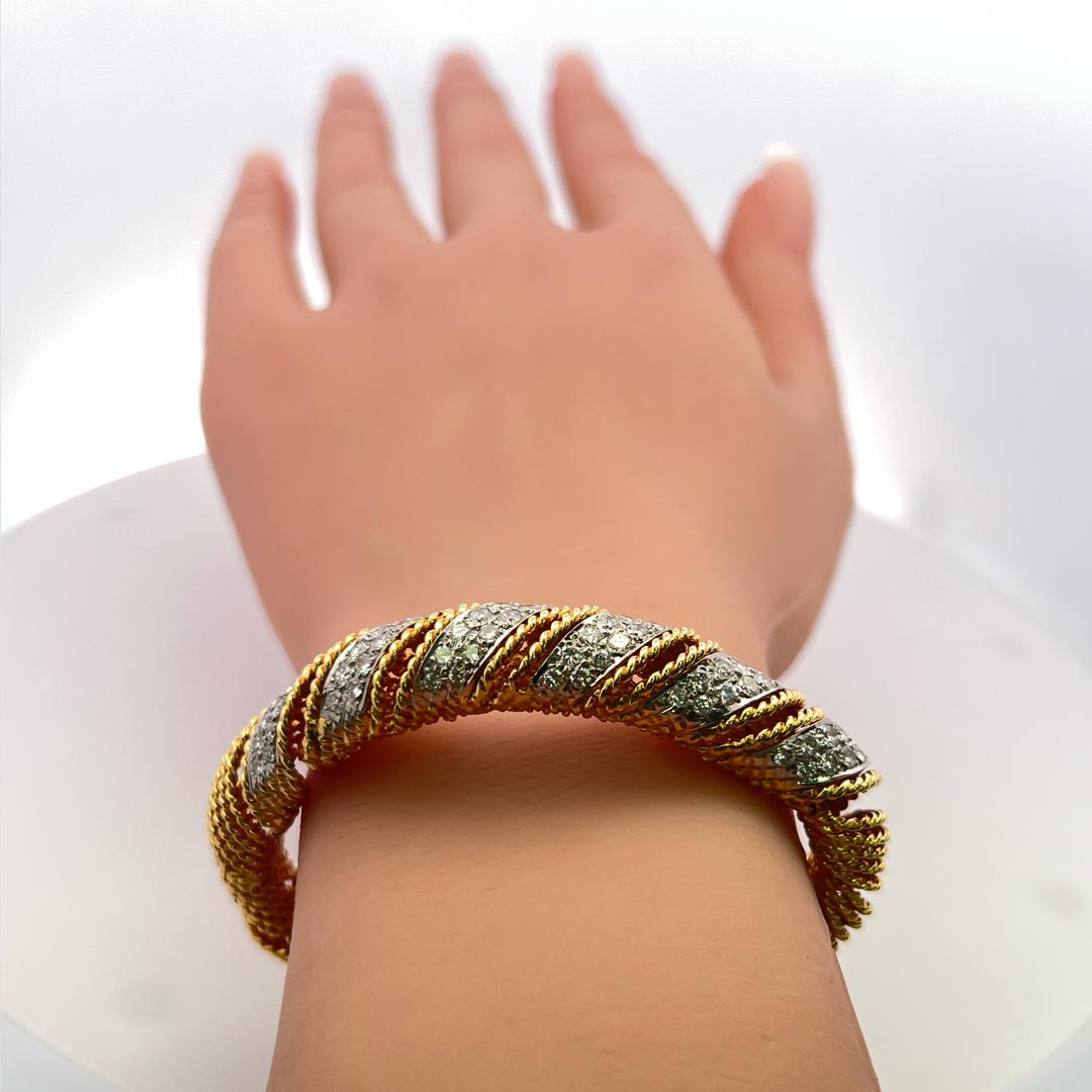 Bracciale in oro giallo 18 carati con 2,16 carati di diamante rotondo brillante G VS in vendita 3