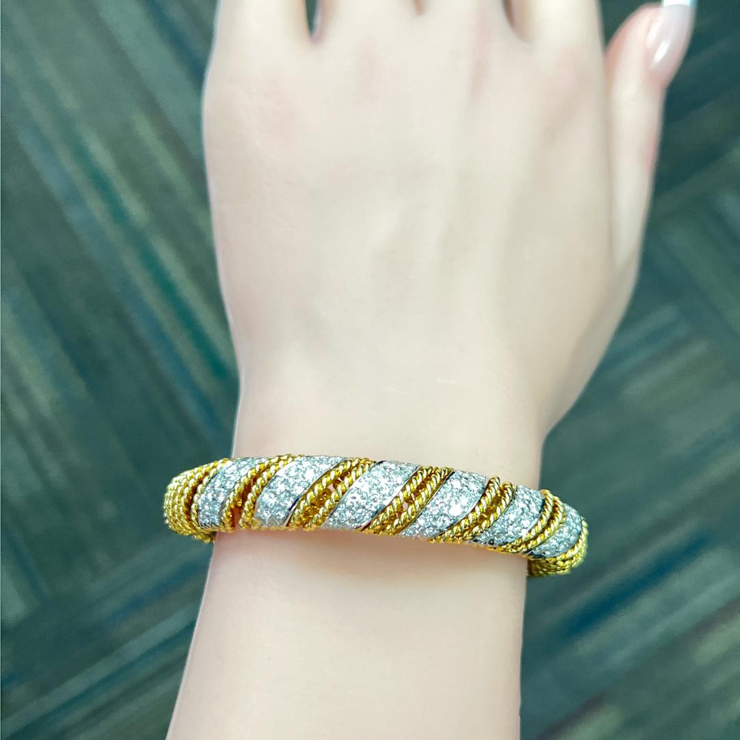 Bracciale in oro giallo 18 carati con 2,16 carati di diamante rotondo brillante G VS in vendita 4