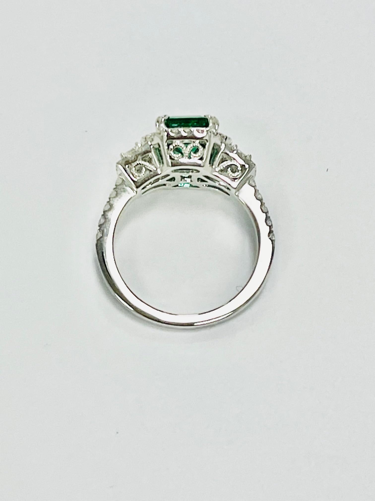 2.16 Carat Zambian Emerald Diamond Cocktail Ring In New Condition For Sale In New York, NY