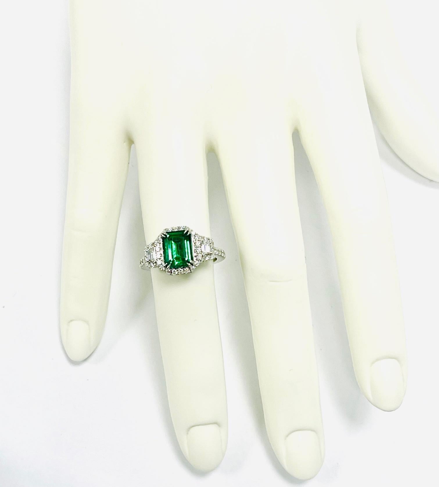Women's 2.16 Carat Zambian Emerald Diamond Cocktail Ring For Sale