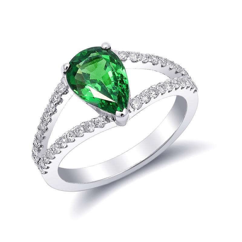 2.16 Carats Tsavorite Diamonds set in 18K White Gold Ring  In New Condition For Sale In Los Angeles, CA