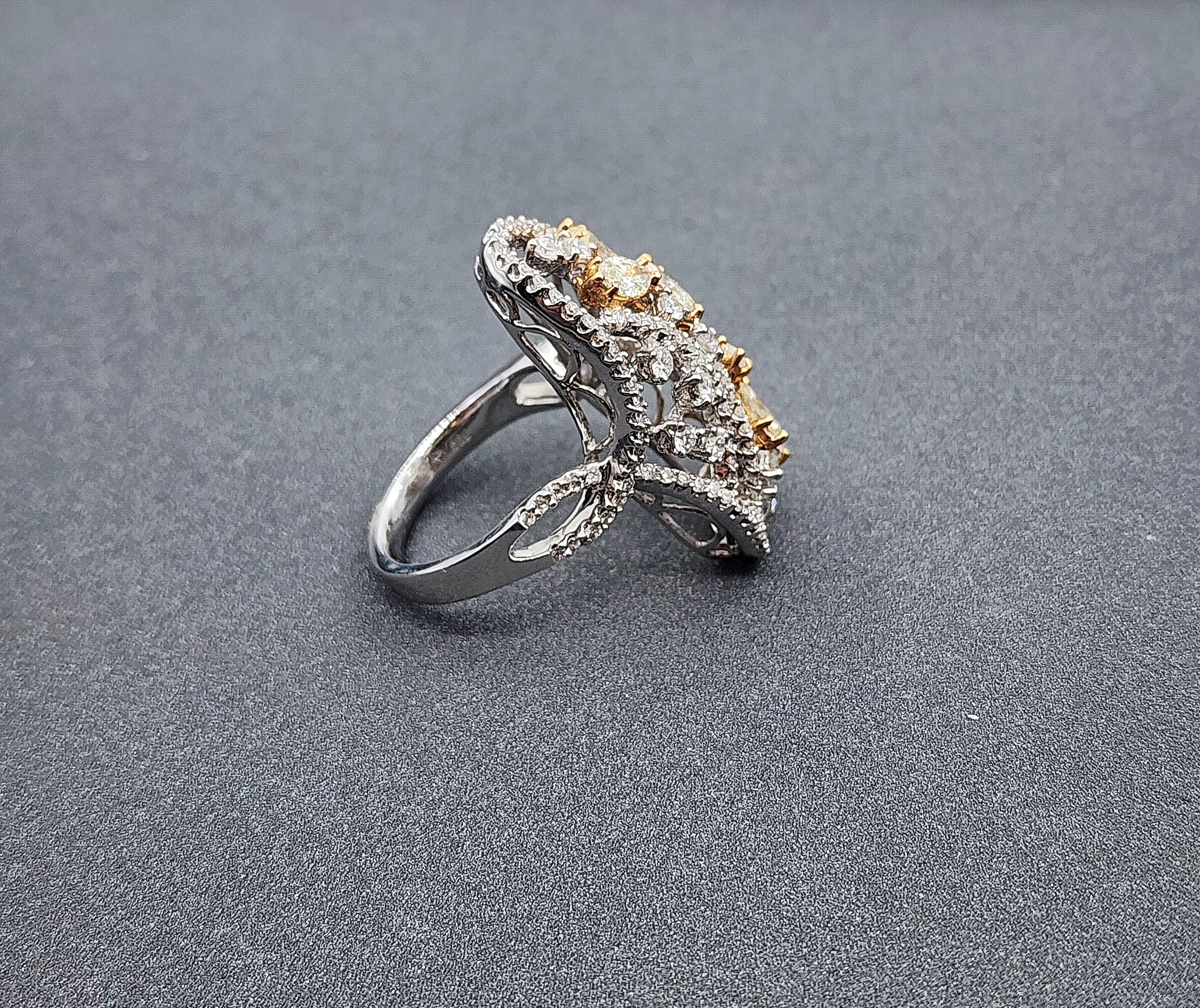 2.16 ct Natural Yellow & Diamond Ring In New Condition For Sale In Chicago, IL