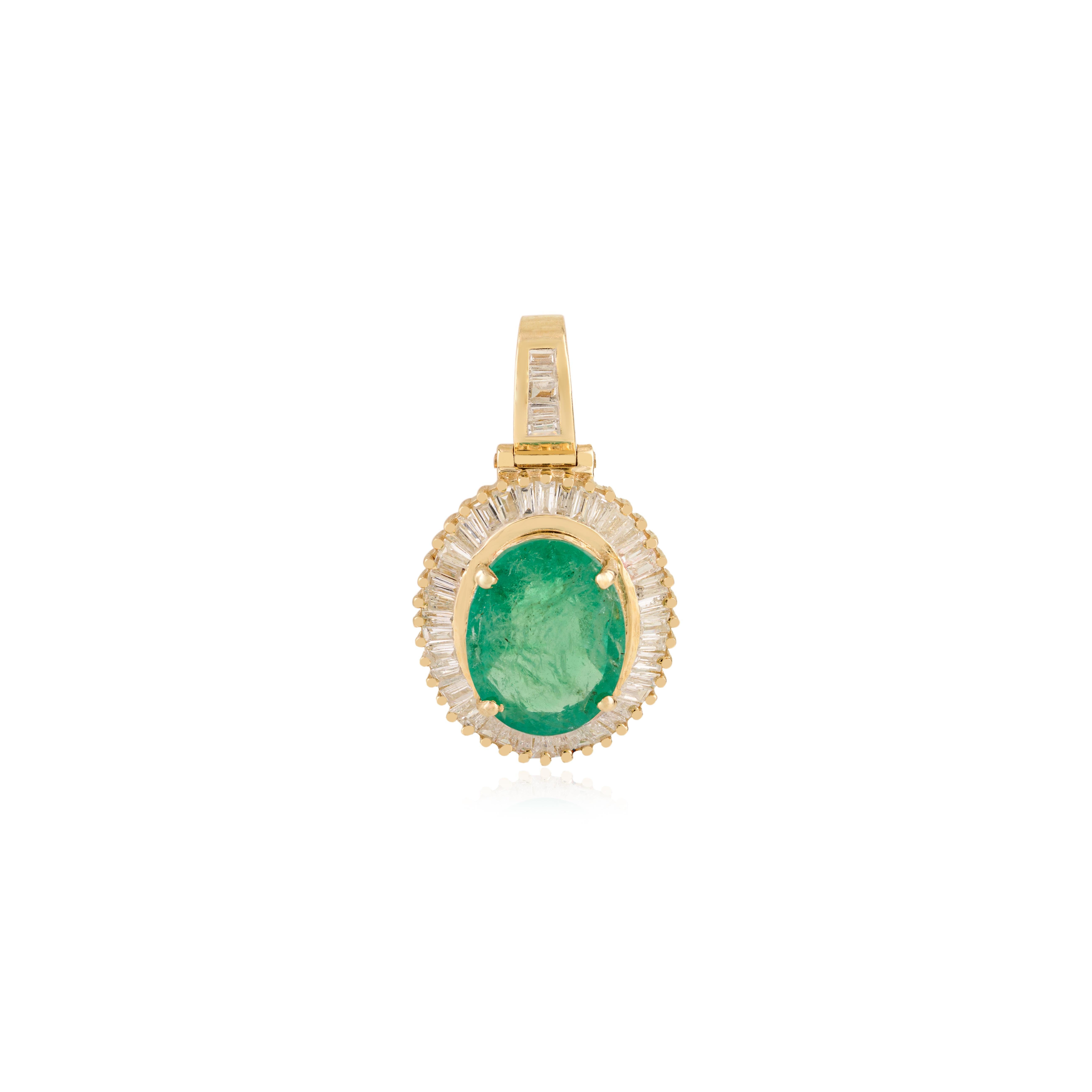 Ciondolo a forma di smeraldo ovale e diamante baguette da 2,16 carati in oro 14K Regalo di Natale in vendita 1