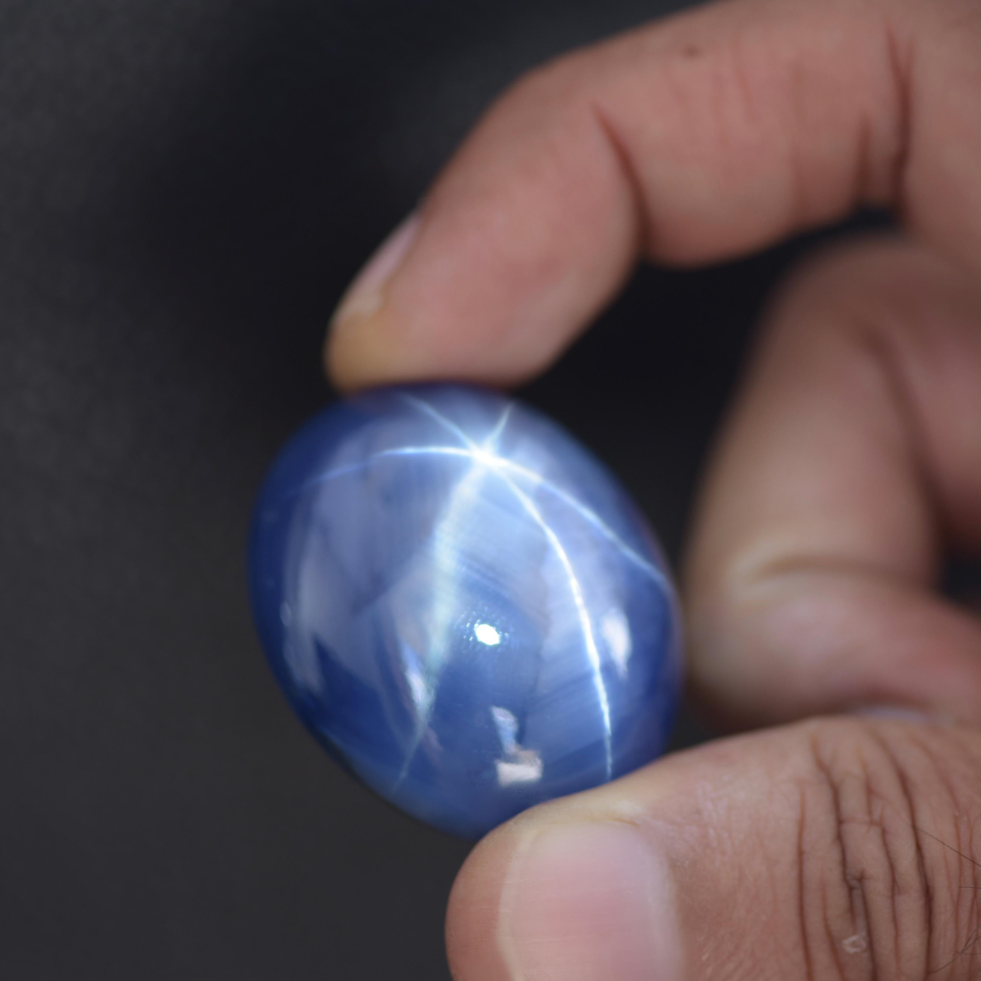 216.34 Karat Natürlicher Sri Lankanischer Blauer Sternsaphir GRS Zertifikat im Zustand „Neu“ in Singapore, SG
