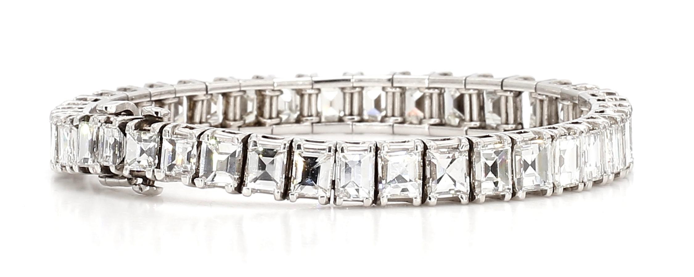 Modern 21.65 Carat Diamond and Platinum Bracelet For Sale