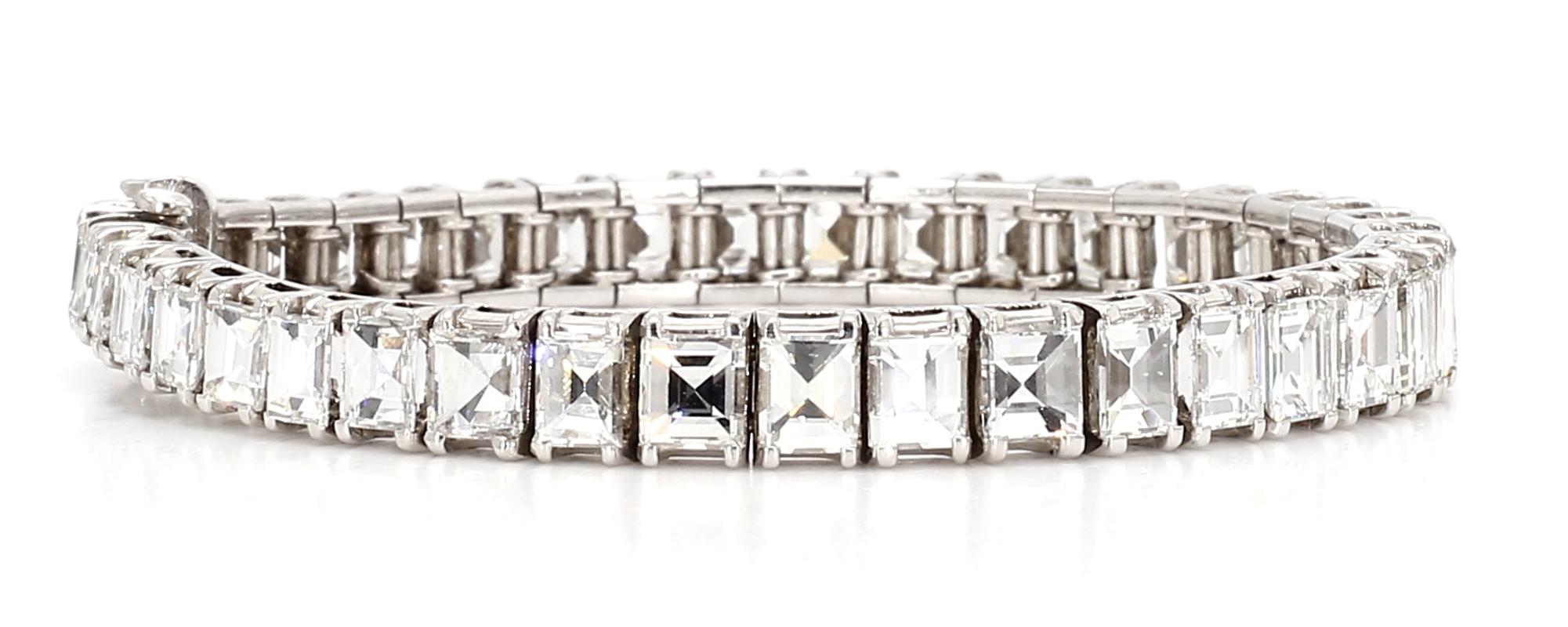 Round Cut 21.65 Carat Diamond and Platinum Bracelet For Sale