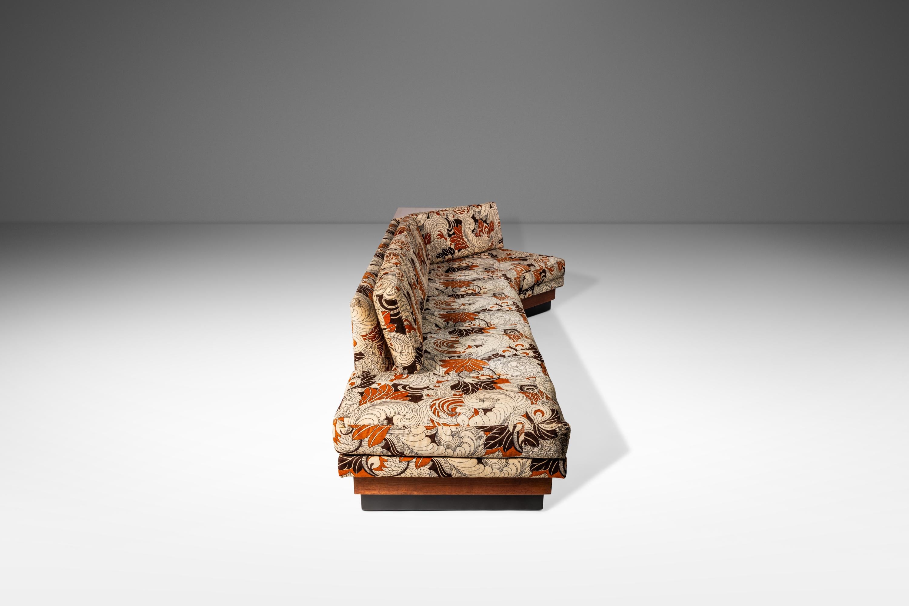 2167S Plateau Boomerang-Sofa von Adrian Pearsall in Jack Lenor Larsen Stoff 60er Jahre (Moderne der Mitte des Jahrhunderts) im Angebot
