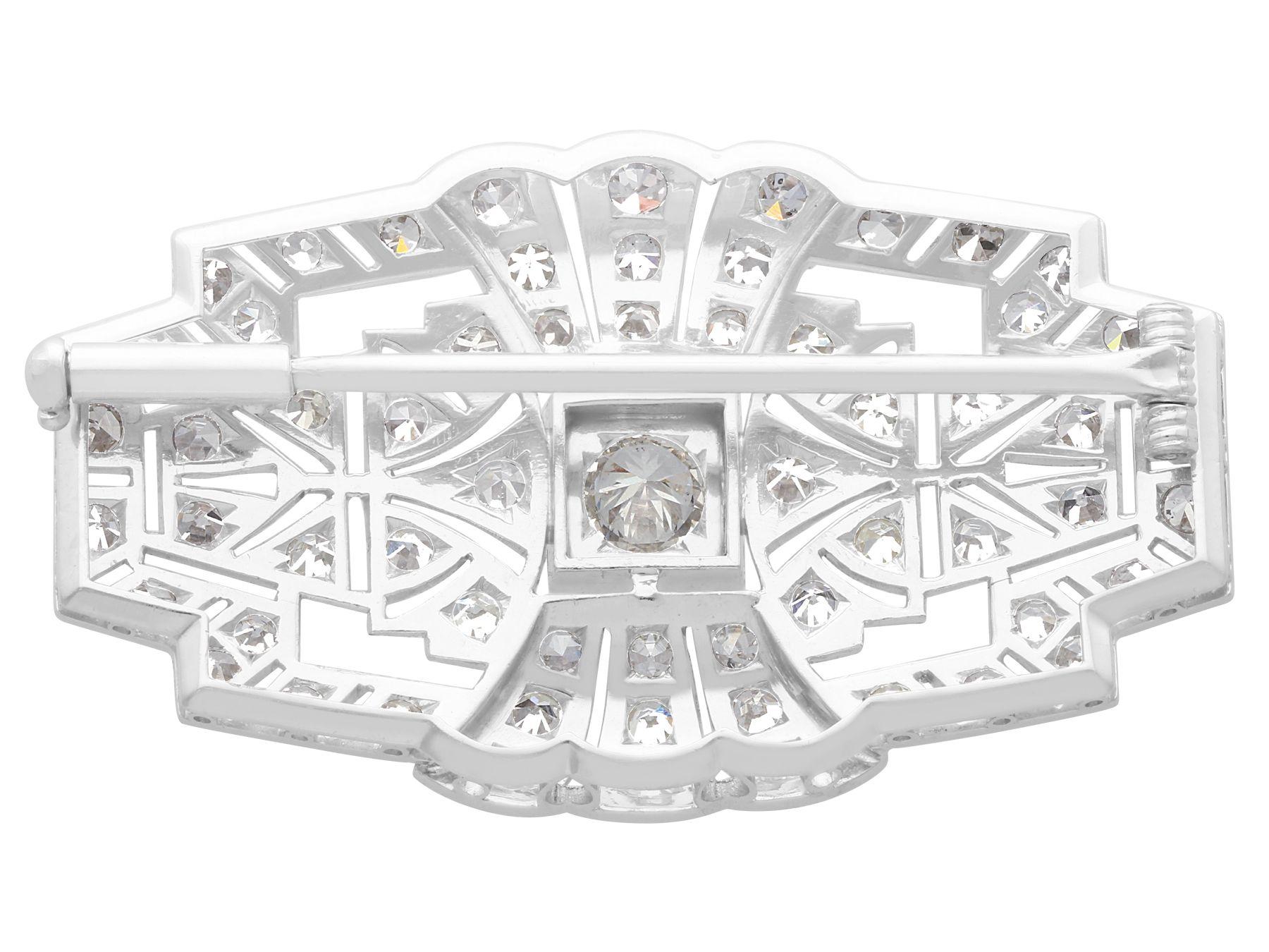 Women's or Men's Art Deco Antique 2.16 Carat Diamond and Platinum Brooch For Sale