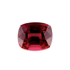 Pierre précieuse rare, grenat rhodolite rouge vif taille coussin de 2,16 carats