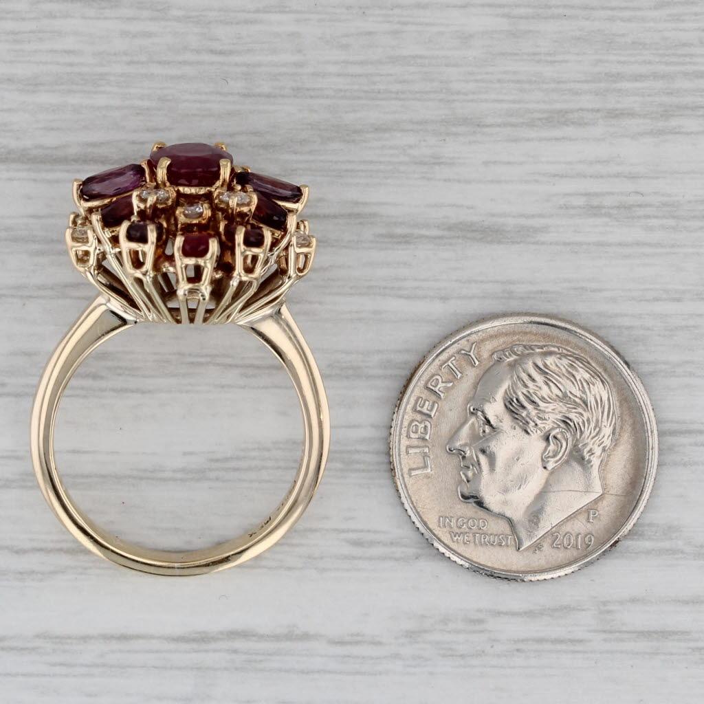 Bague cocktail en or jaune 14 carats avec diamants et rubis de 2,16 carats, taille 5,75 en vente 3