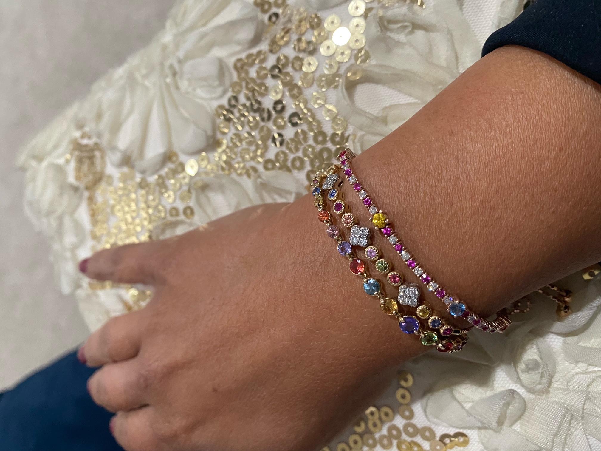 Bracciale in oro rosa regolabile con zaffiri e diamanti multicolore da 2,17 carati in vendita 4