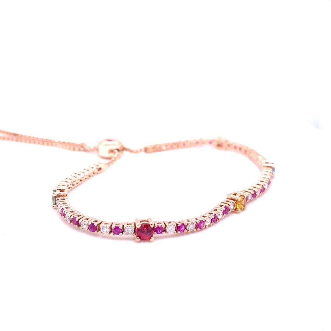 Contemporaneo Bracciale in oro rosa regolabile con zaffiri e diamanti multicolore da 2,17 carati in vendita