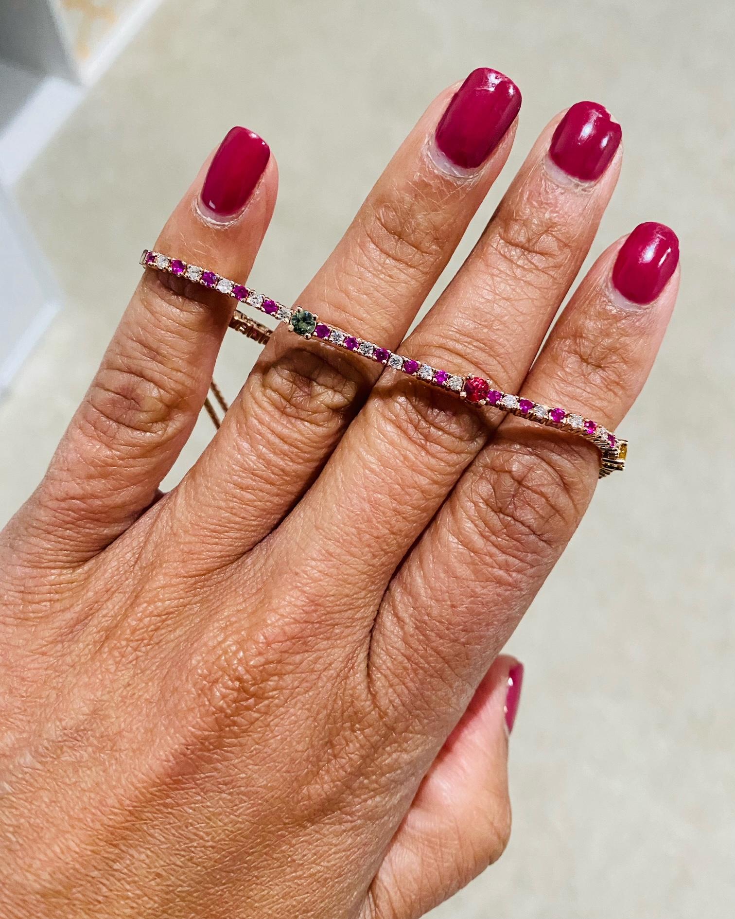 Bracciale in oro rosa regolabile con zaffiri e diamanti multicolore da 2,17 carati In condizioni Nuovo in vendita a Los Angeles, CA