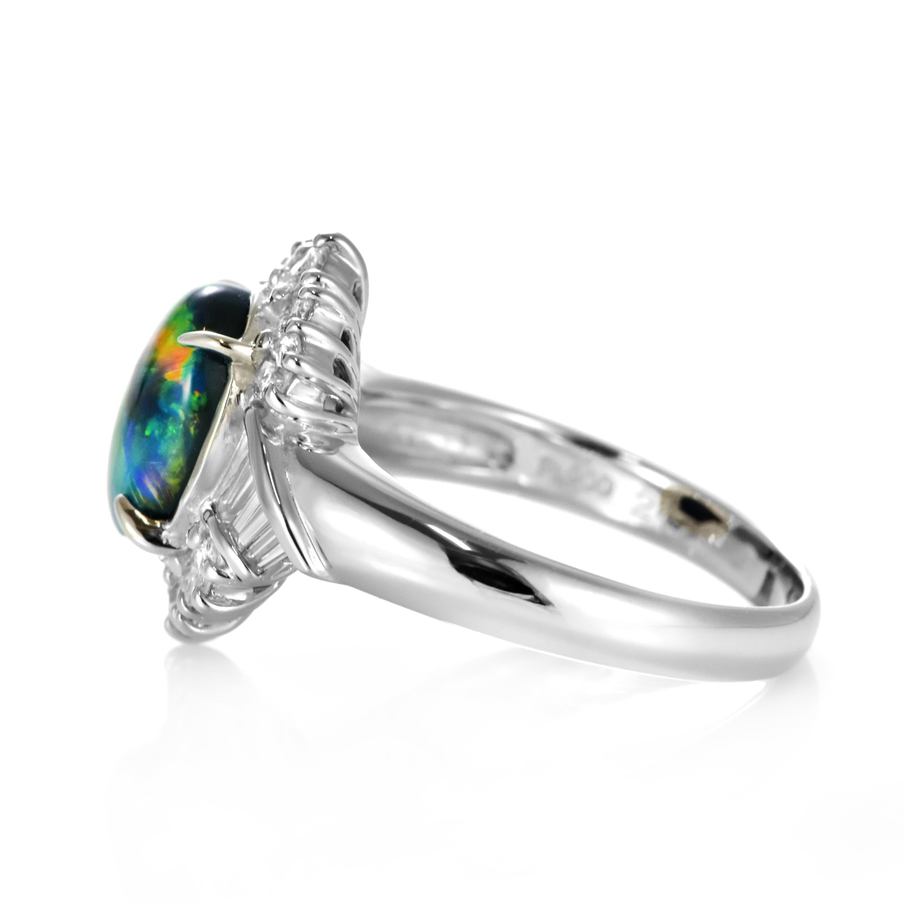 2.17 Carat Natural Australian Black Opal and Diamond Ring Made in Platinum In Excellent Condition For Sale In Tokyo, JP