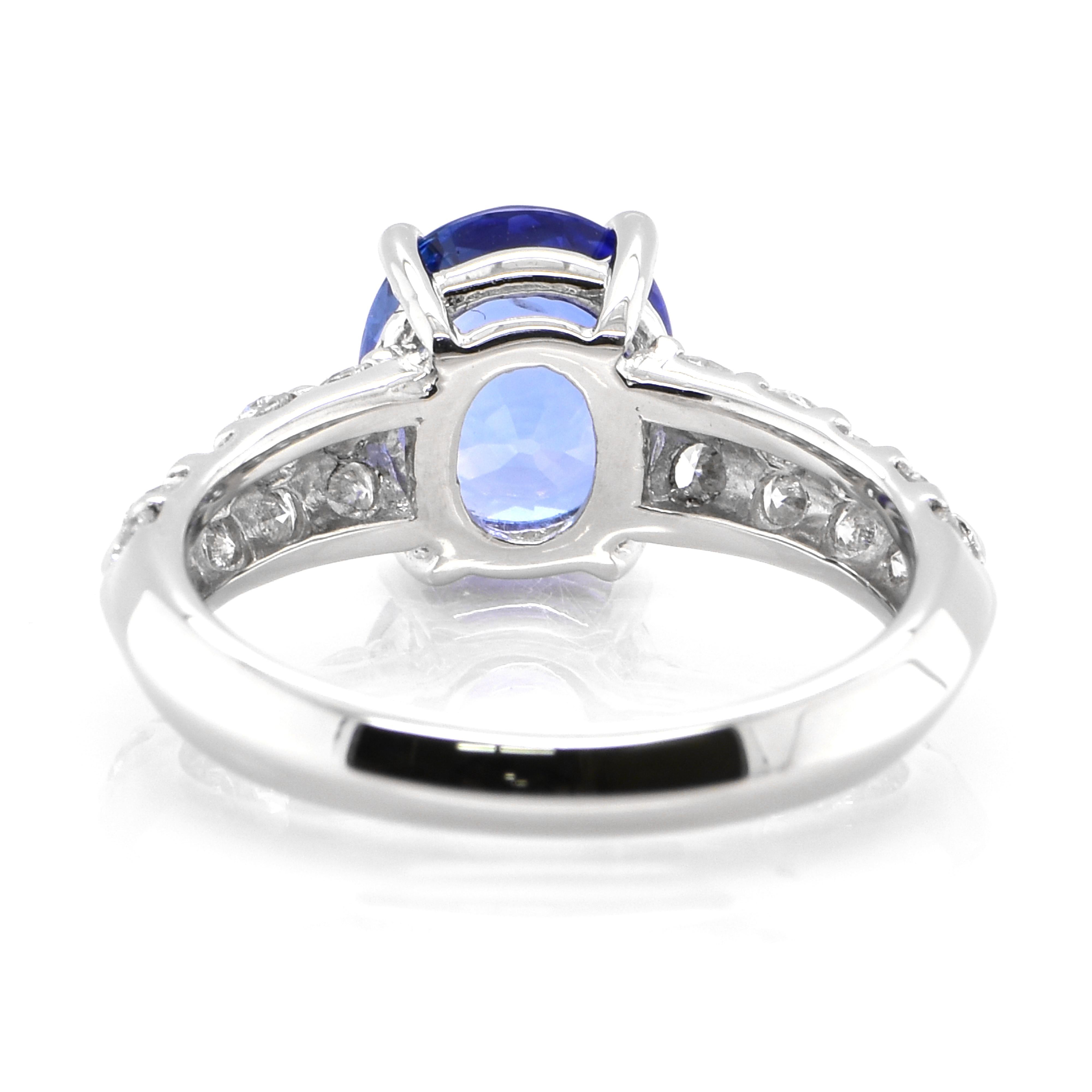 Women's 2.17 Carat Natural 'Cornflower Blue' Sapphire and Diamond Made in Platinum For Sale