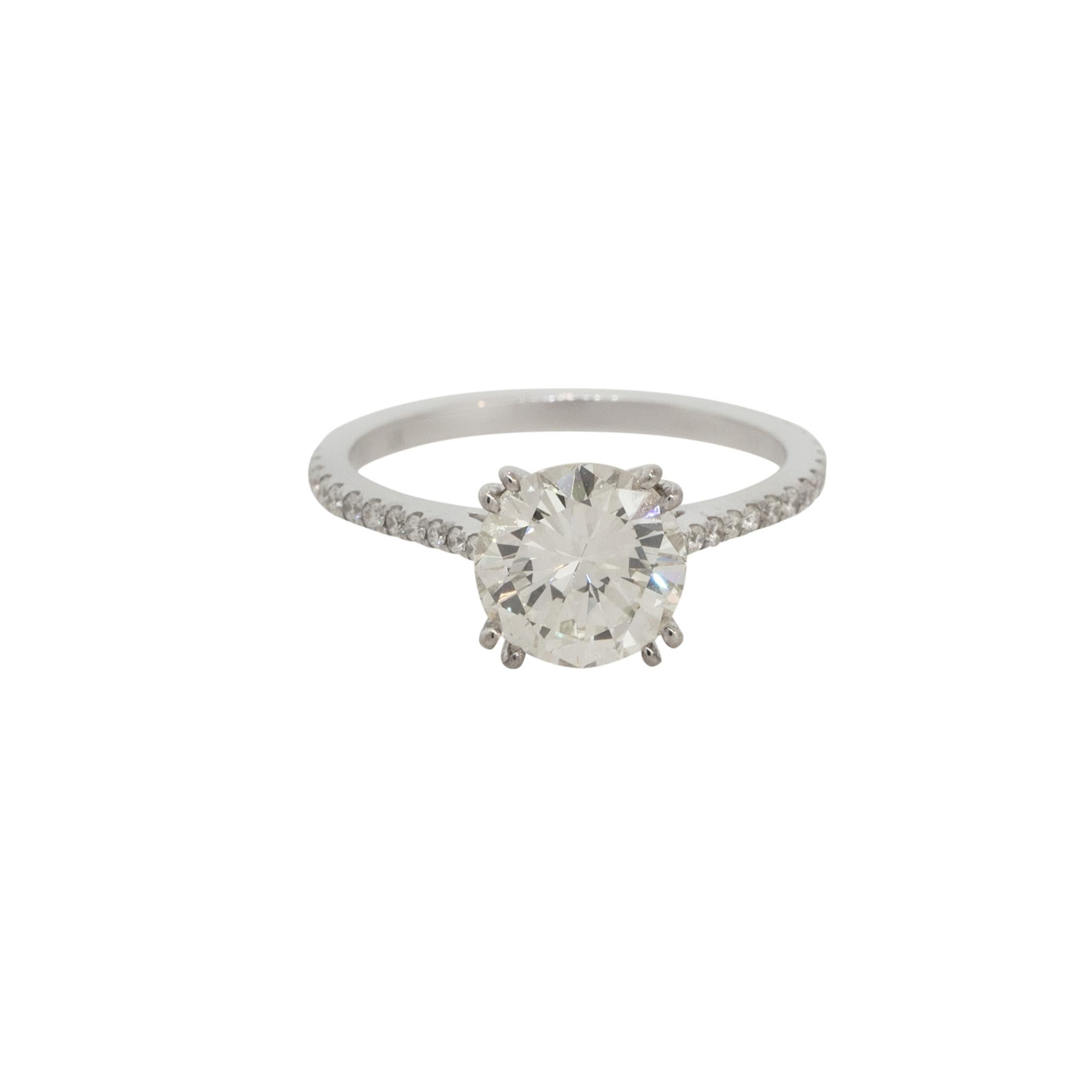 Women's 2.17 Carat Round Brilliant Diamond Engagement Ring 18 Karat in Stock For Sale