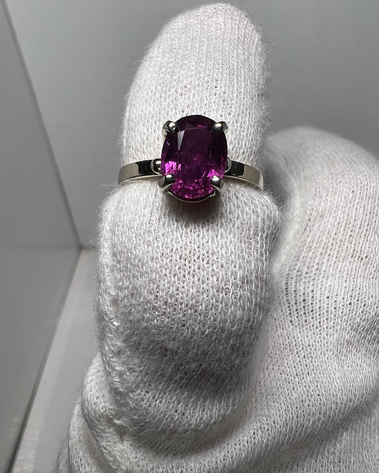 2.17 Carat Vivid Pink Purple Kashmir Sapphire 14k Gold Ring 5