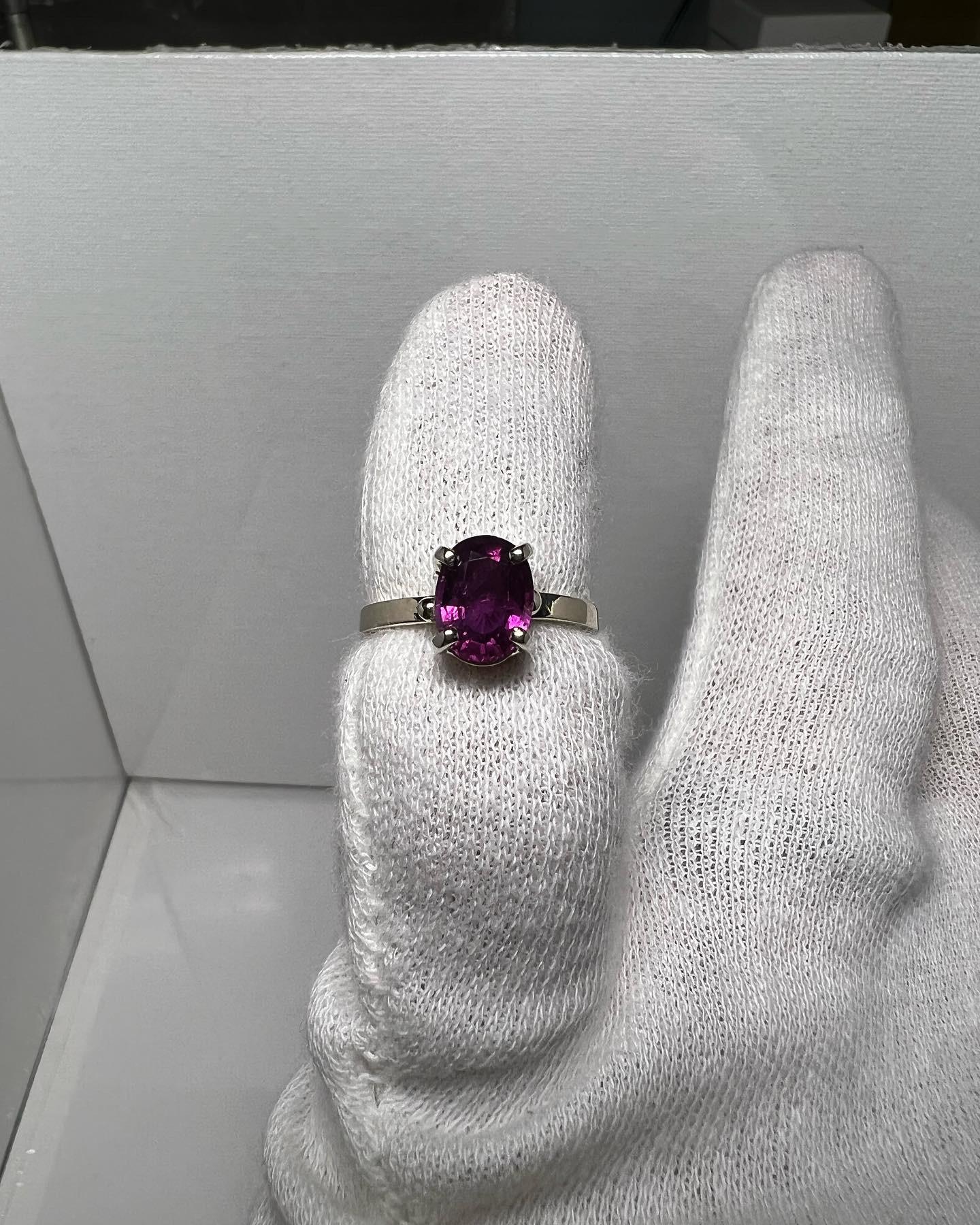 2.17 Carat Vivid Pink Purple Kashmir Sapphire 14k Gold Ring 1
