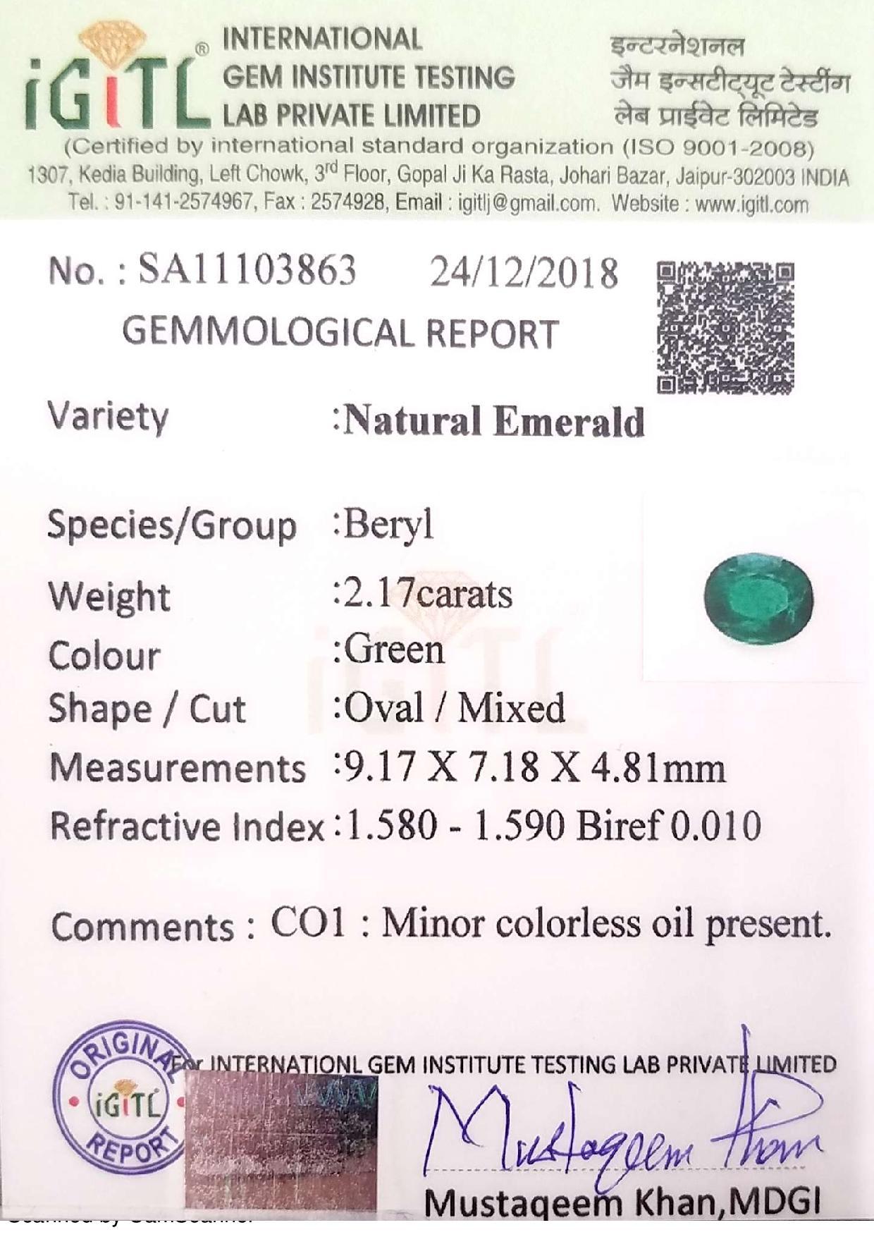 Oval Cut 2.17 Ct Weight Oval Shaped Green Color IGITL Certified Emerald Gemstone Pendant For Sale