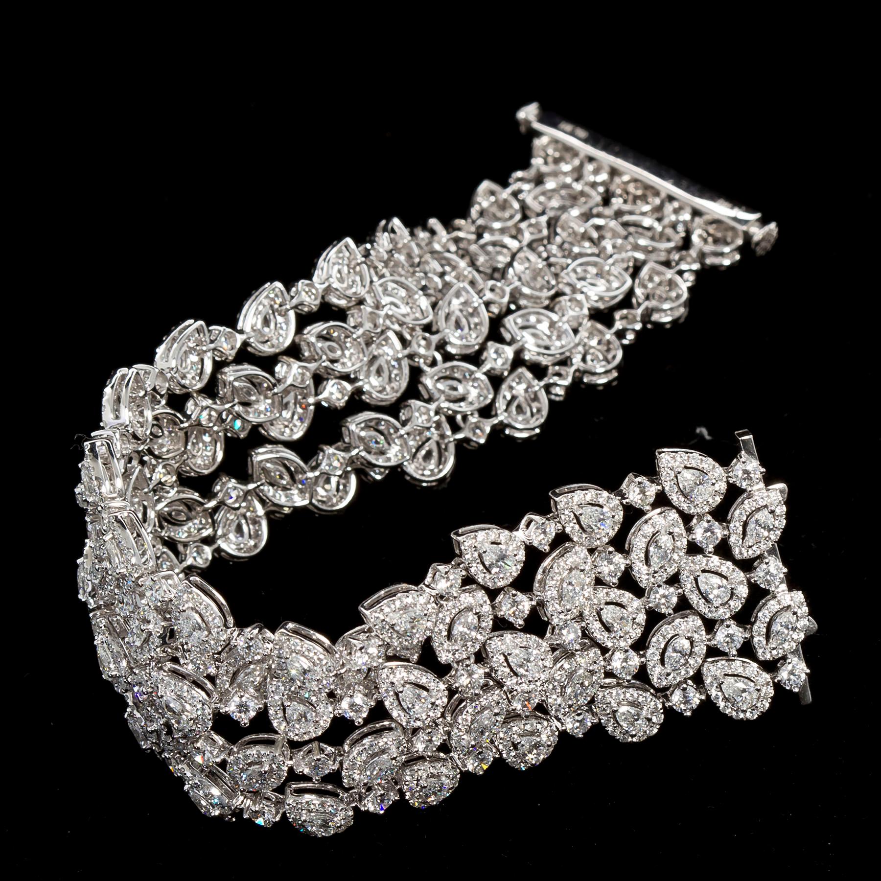 21.71 Karat Birnen- und Marquise-Diamant Atemberaubendes breites Armband, 18 Karat Weißgold für Damen oder Herren im Angebot