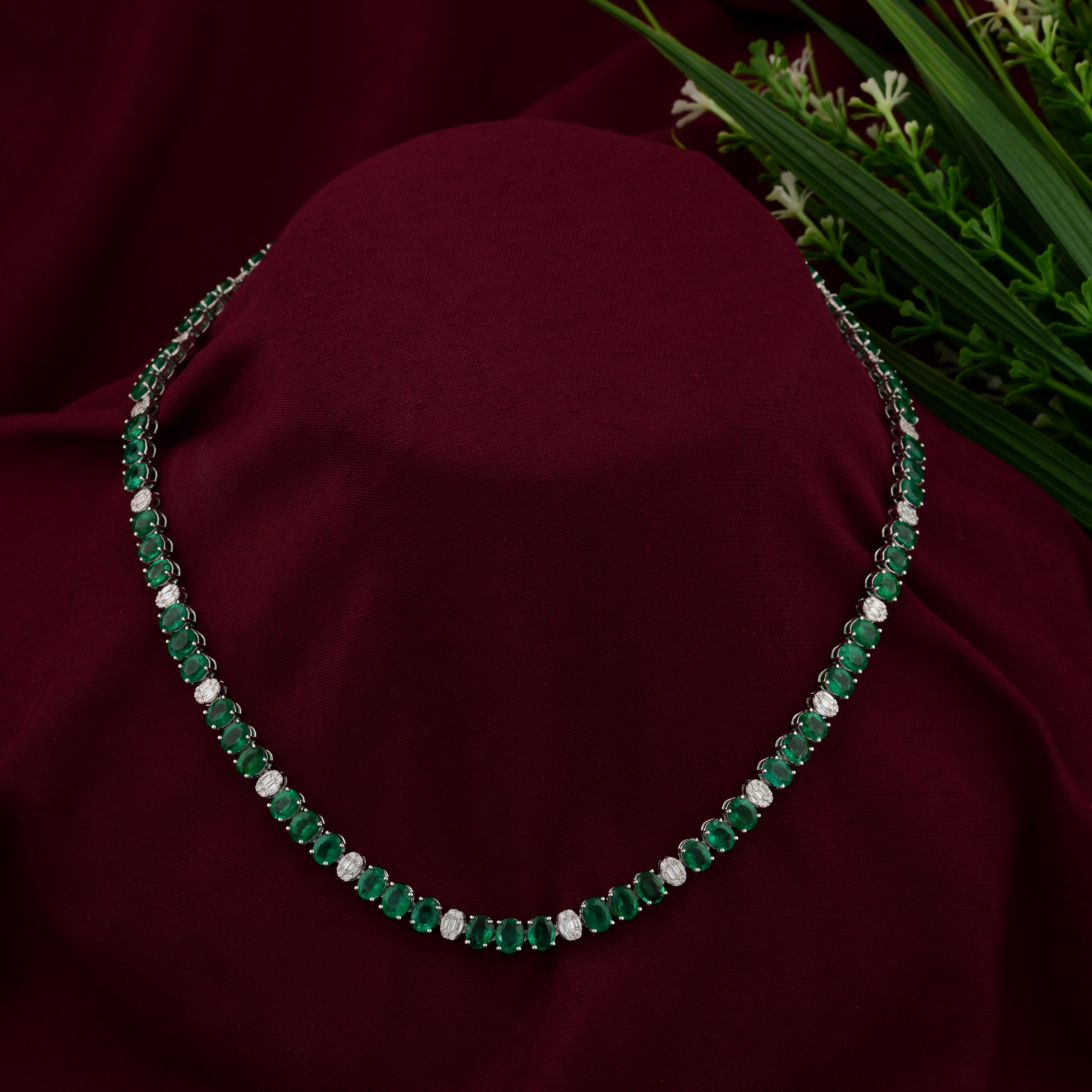 Modern 21.74 Carat Zambian Emerald 1.27 Carat SI/H Diamond Necklace 18 Karat White Gold For Sale