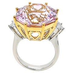 21.77 Carat Kunzite Fancy Diamond Yellow and White Gold Ring