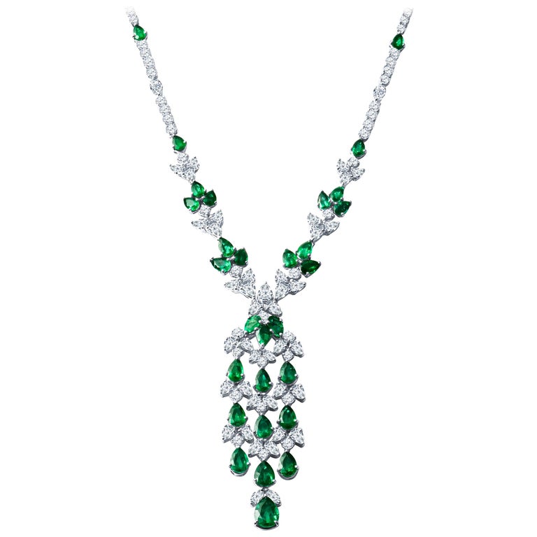 21.77 Carat Pear Shape Emerald and 25.04 Carat Diamond Vine Necklace ...
