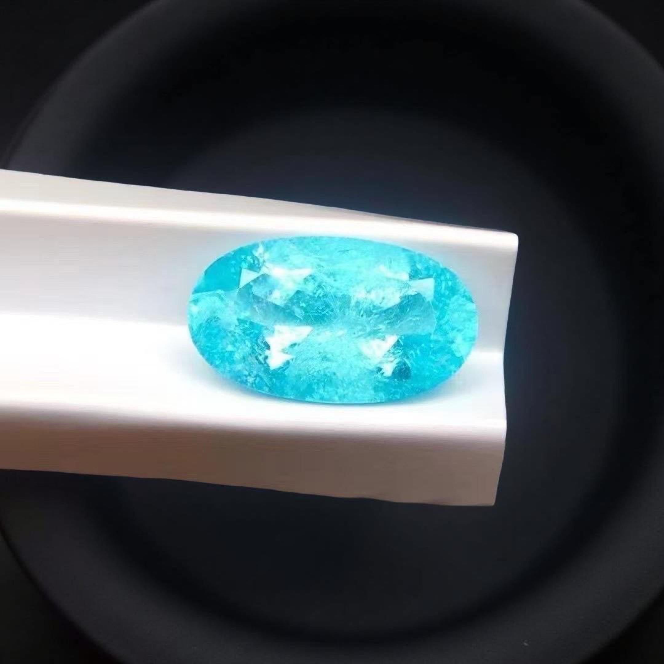 Tormalina Paraiba certificata GIA 2,17ct  Gemma brasiliana rara di colore blu neon In condizioni ottime in vendita a Portland, OR