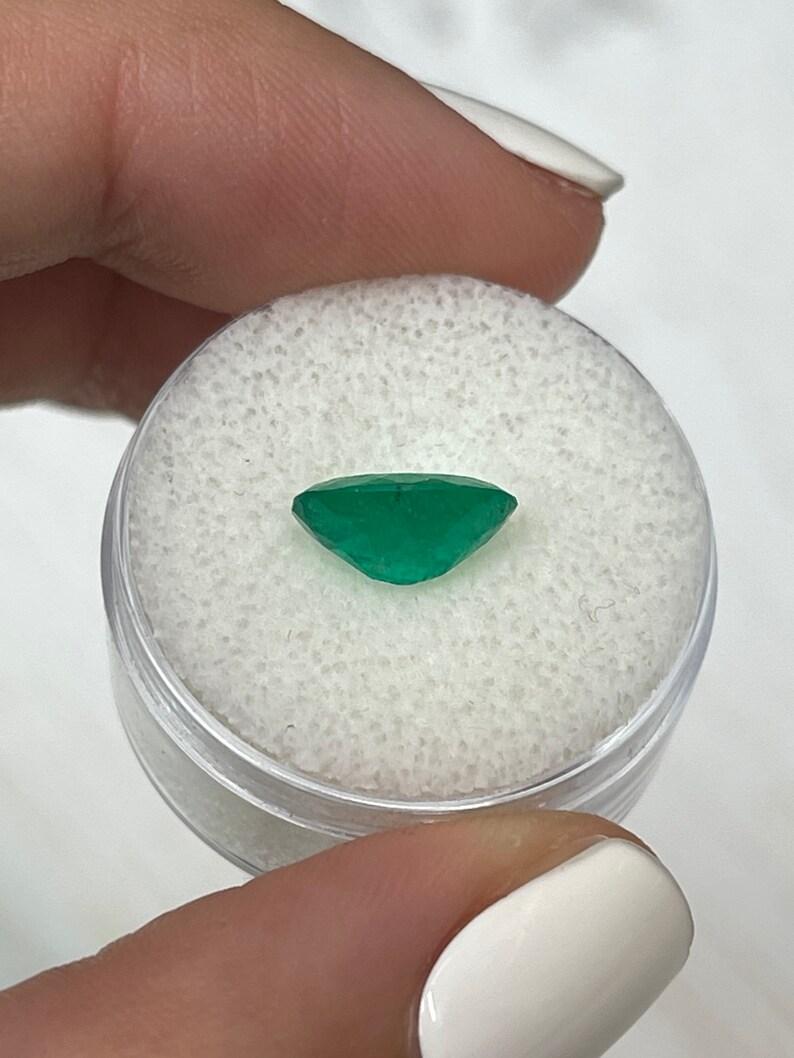 2.18 Carat 10.4x8.1 Rich Muzo Green Colombian Emerald - Oval Cut May Gem For Sale 2