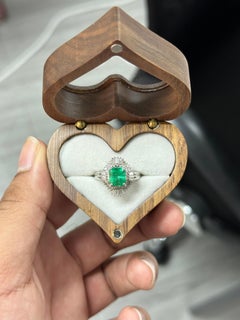 1.75 Carat Colombian Emerald & Diamond Art Deco Platinum 900 Ring