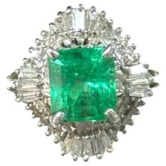 1.75 Carat Colombian Emerald & Diamond Art Deco Platinum 900 Ring