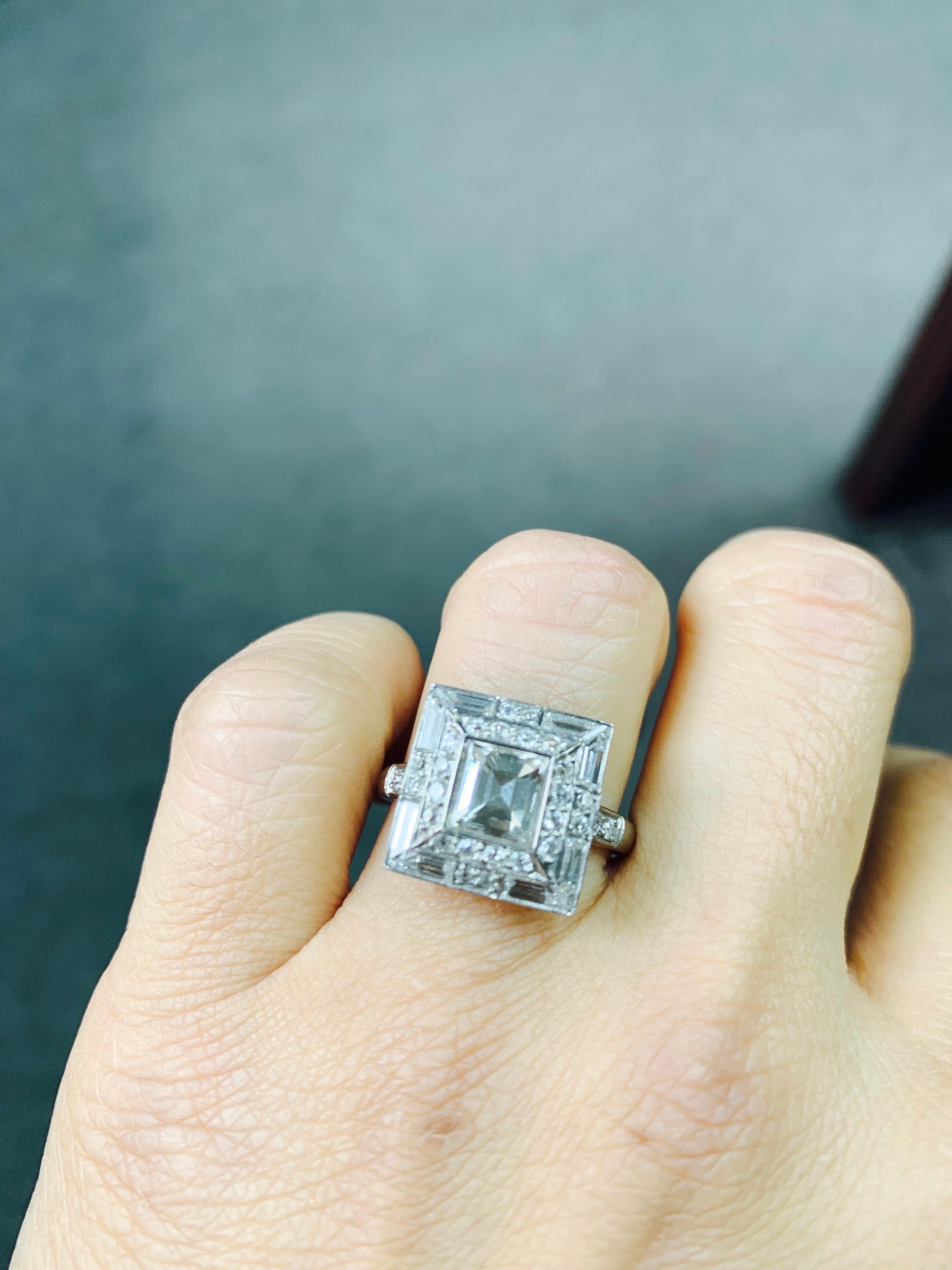 Women's 2.18 Carat Diamond Engagement Ring in Platinum For Sale