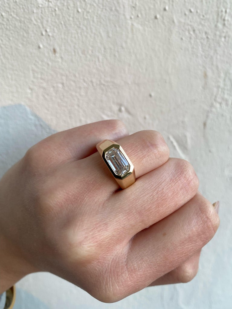 2.18 Carat Emerald Cut Diamond Ring For Sale 2