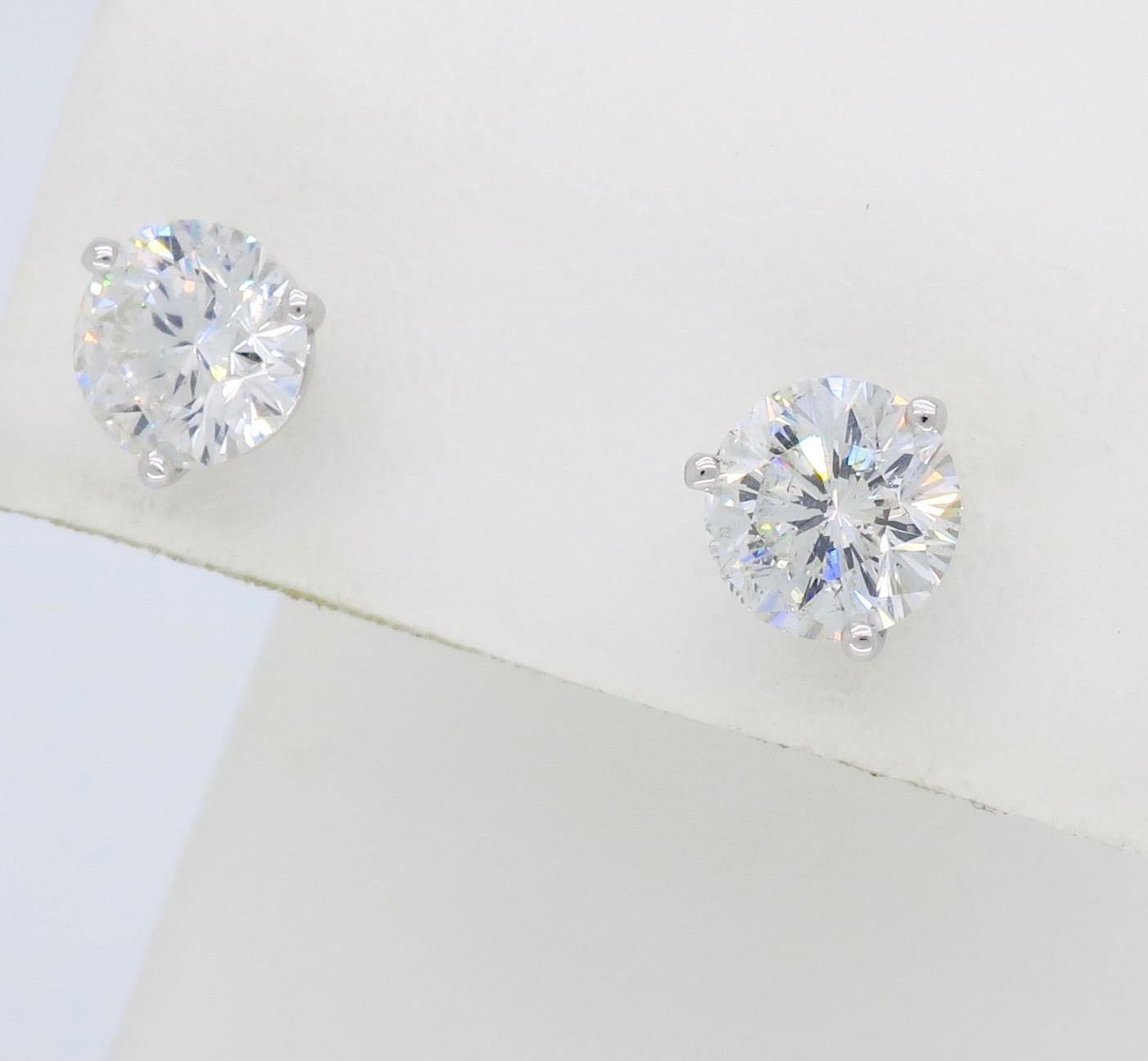 leo diamond earrings