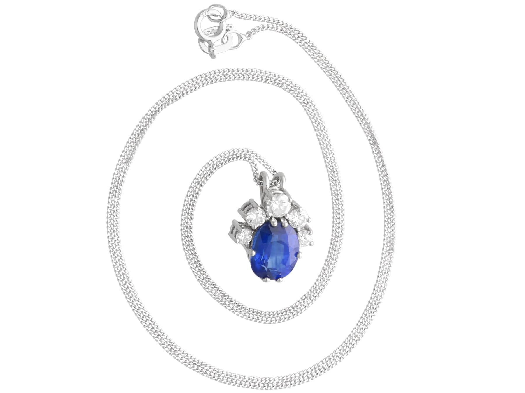 2.18 Carat Sapphire and 0.39 Carat Diamond 18k White Gold Pendant Circa 1980 In condizioni ottime in vendita a Jesmond, Newcastle Upon Tyne