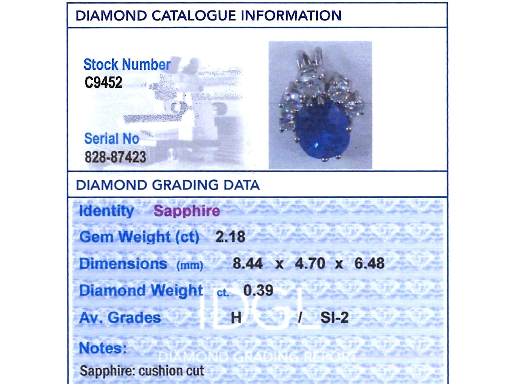 2.18 Carat Sapphire and 0.39 Carat Diamond 18k White Gold Pendant Circa 1980 in vendita 3
