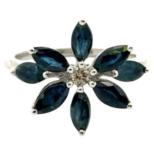 En vente :  Bague fleur pour femmes en argent sterling 925 avec saphir bleu véritable de 2,18 carats