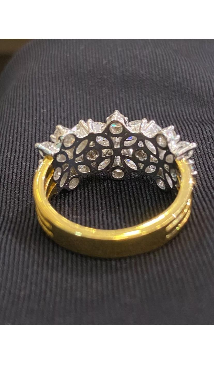 Mixed Cut 2.18 Carats Marquise Round Shape Natural Diamonds Gold Band Ring For Sale