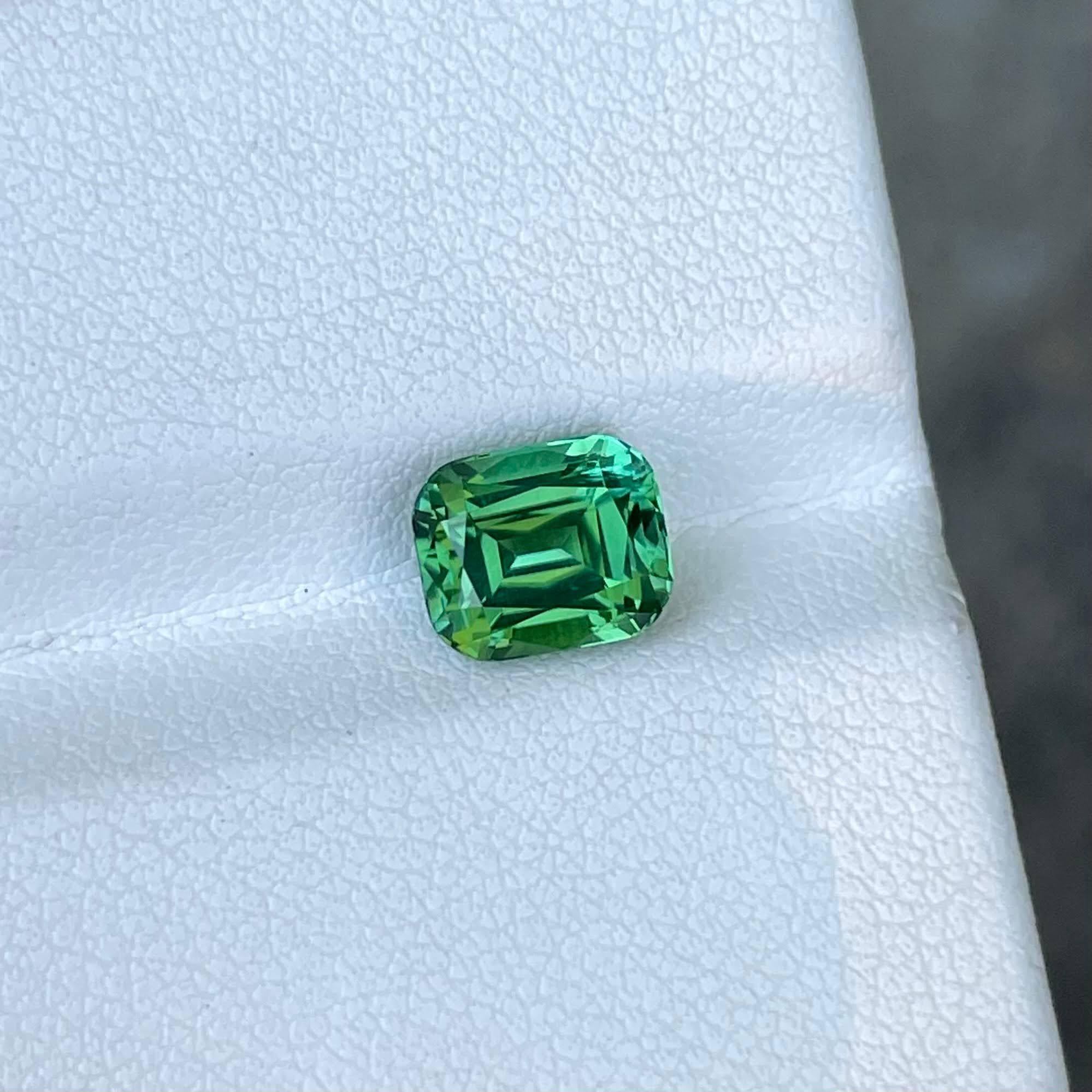 2.18 Carats Mint Green Tourmaline Stone Cushion Cut Natural Afghan Gemstone In New Condition For Sale In Bangkok, TH